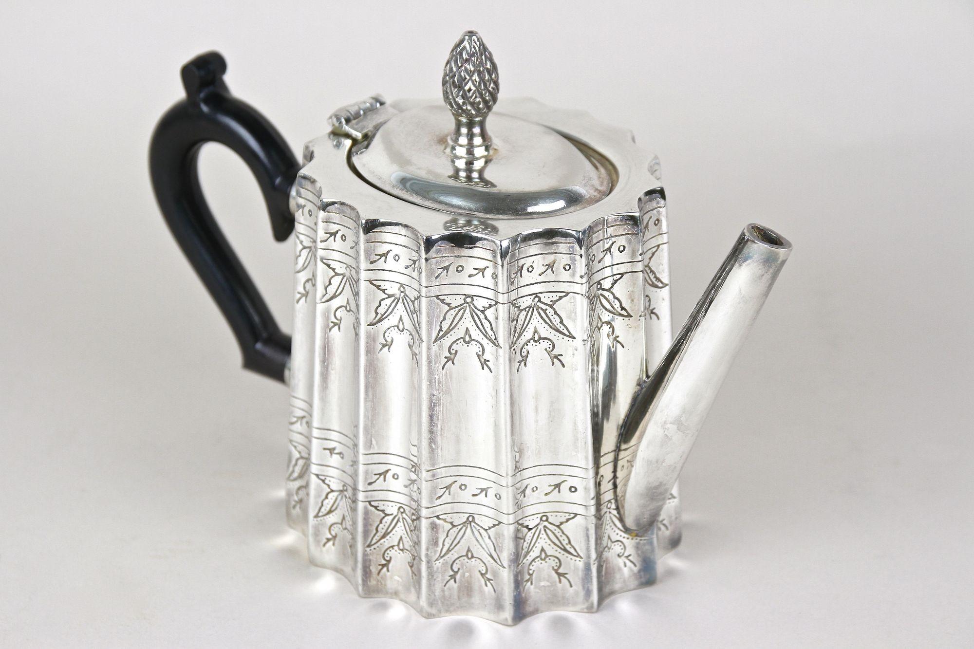 Servizio da caffè e da tè di Sheffield argentato di Edward con vassoio, Regno Unito, 1920 ca. in vendita 1