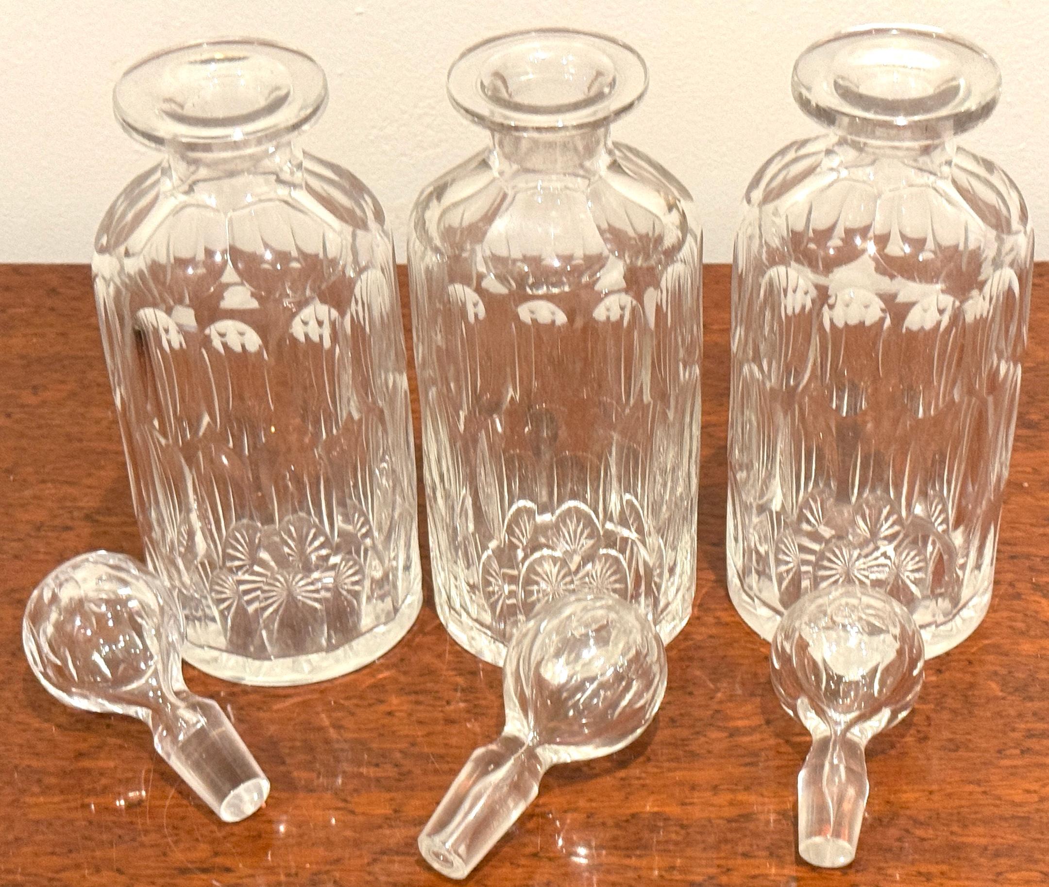 Tantale en argent, John Sherwood & Sons, 3 carafes optiques en verre taillé, 1900 en vente 2