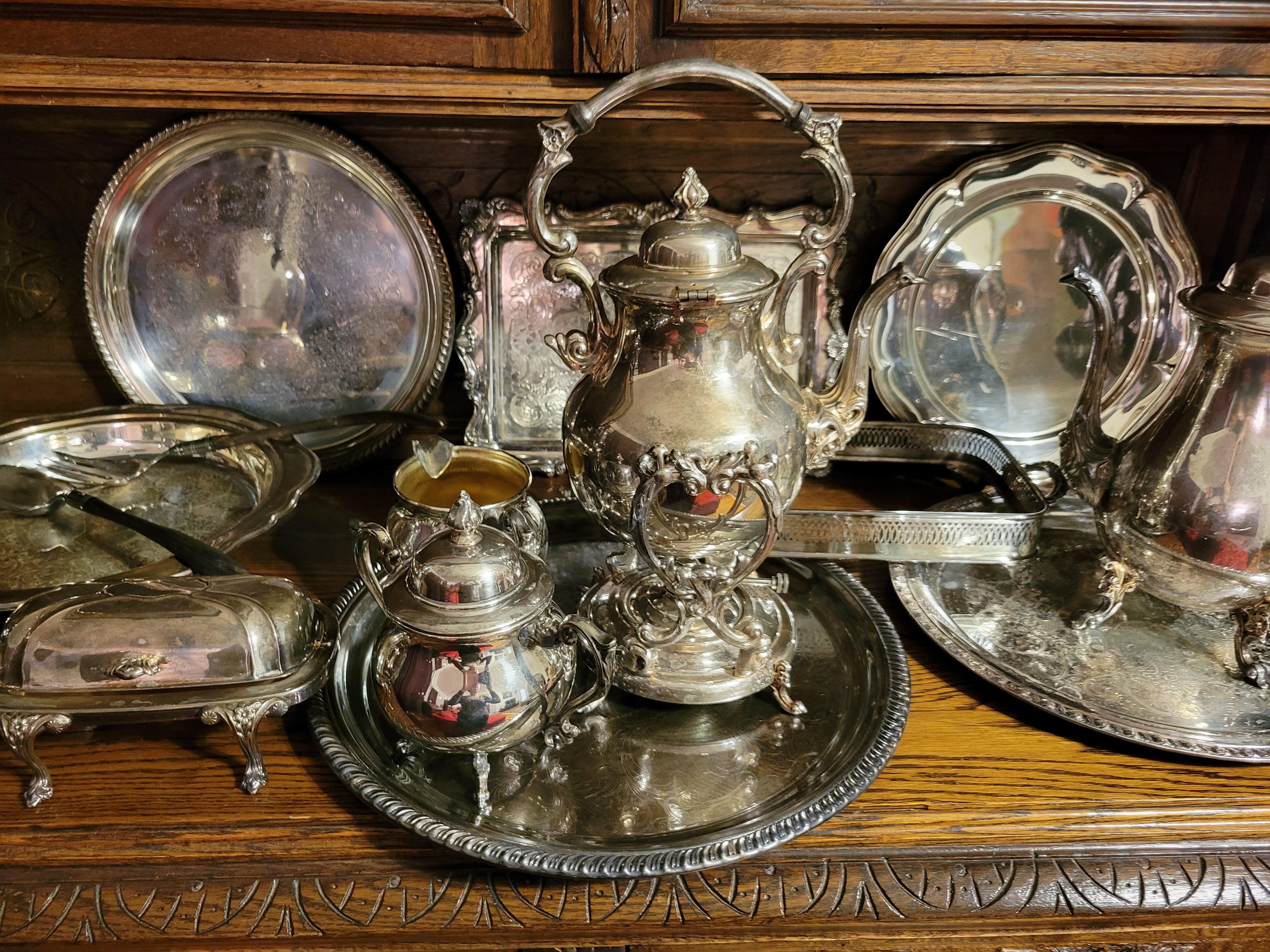 Vintage silver plated serving set. 
The set includes:
(1) Square Tray - 14