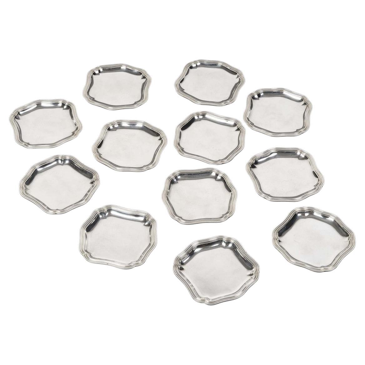Silversmith Bloch Eschwege - 12 solid silver platters - Louis XV style For Sale