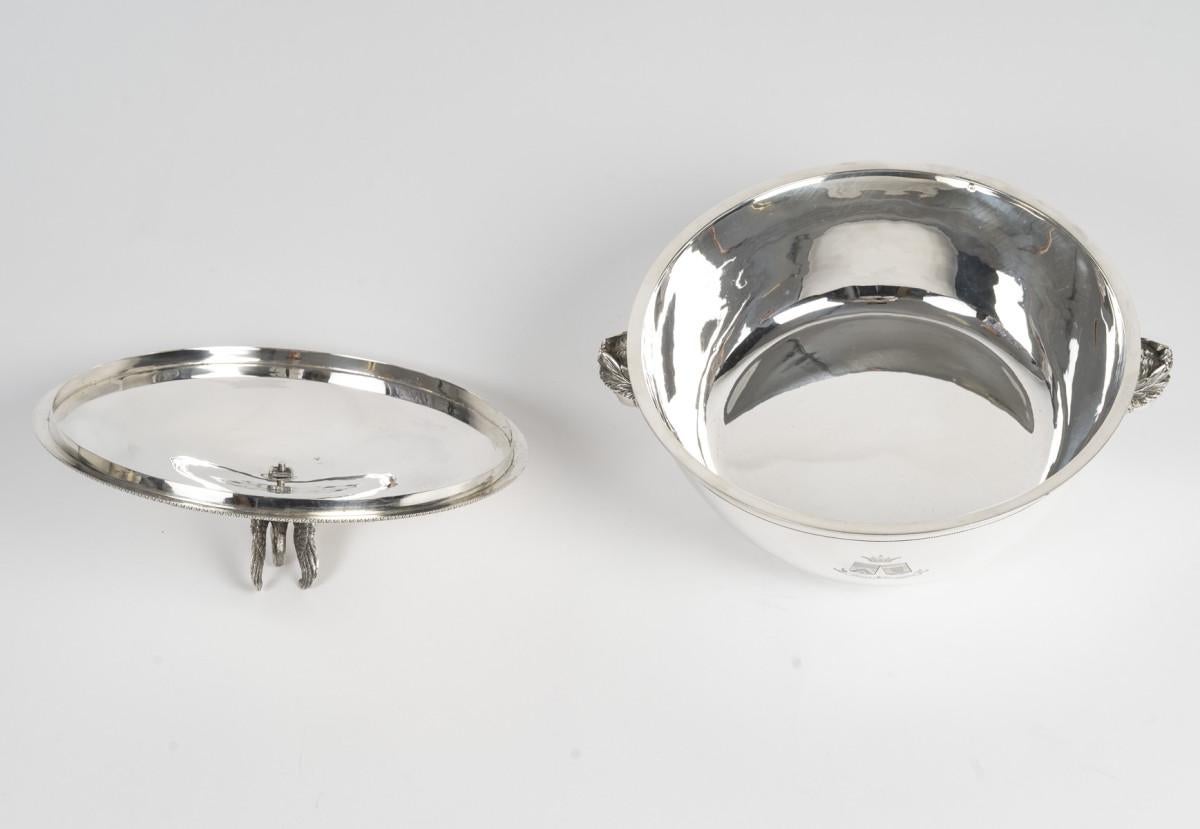 Silversmith BOUILLET - Covered solid silver vegetable dish, 1st Empire period For Sale 12