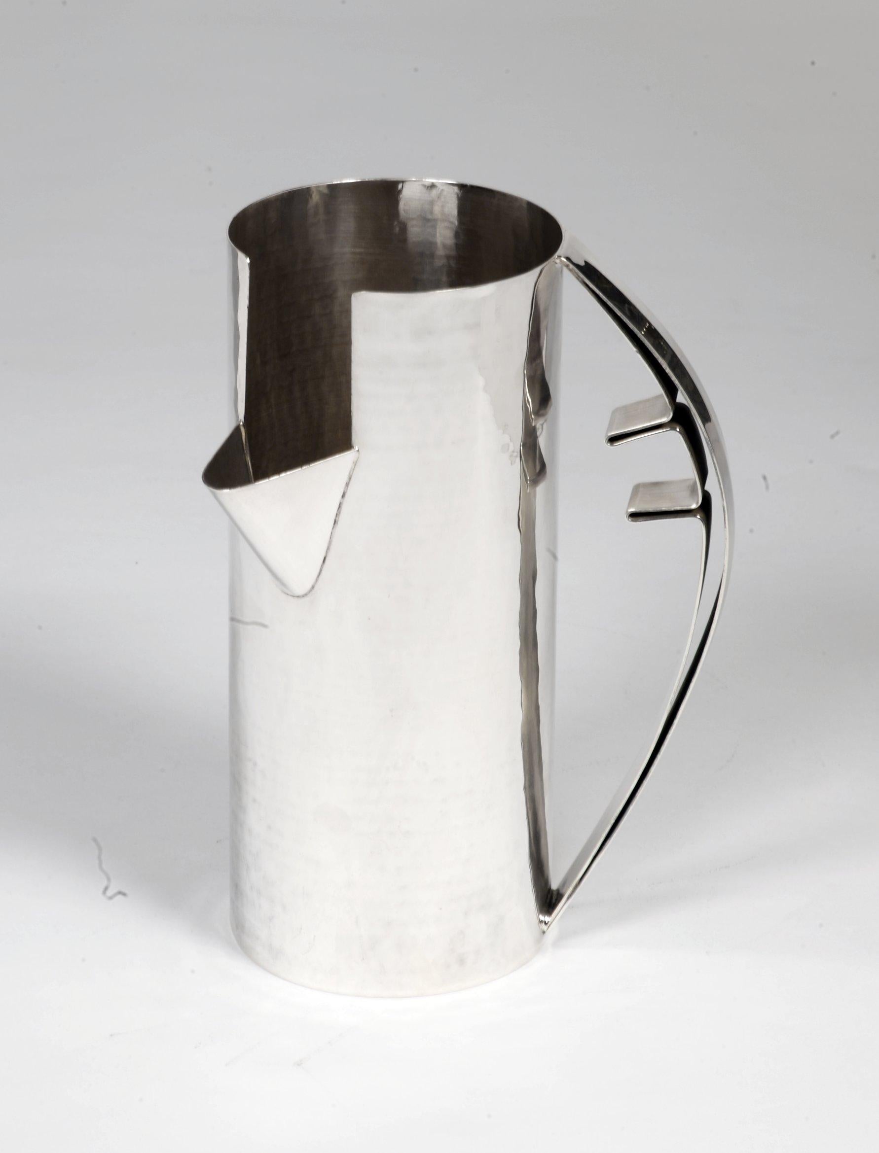 Silversmith: Carlo Scarpa - Pitcher In Sterling Silver Northern Italy Twentieth In Excellent Condition For Sale In SAINT-OUEN-SUR-SEINE, FR