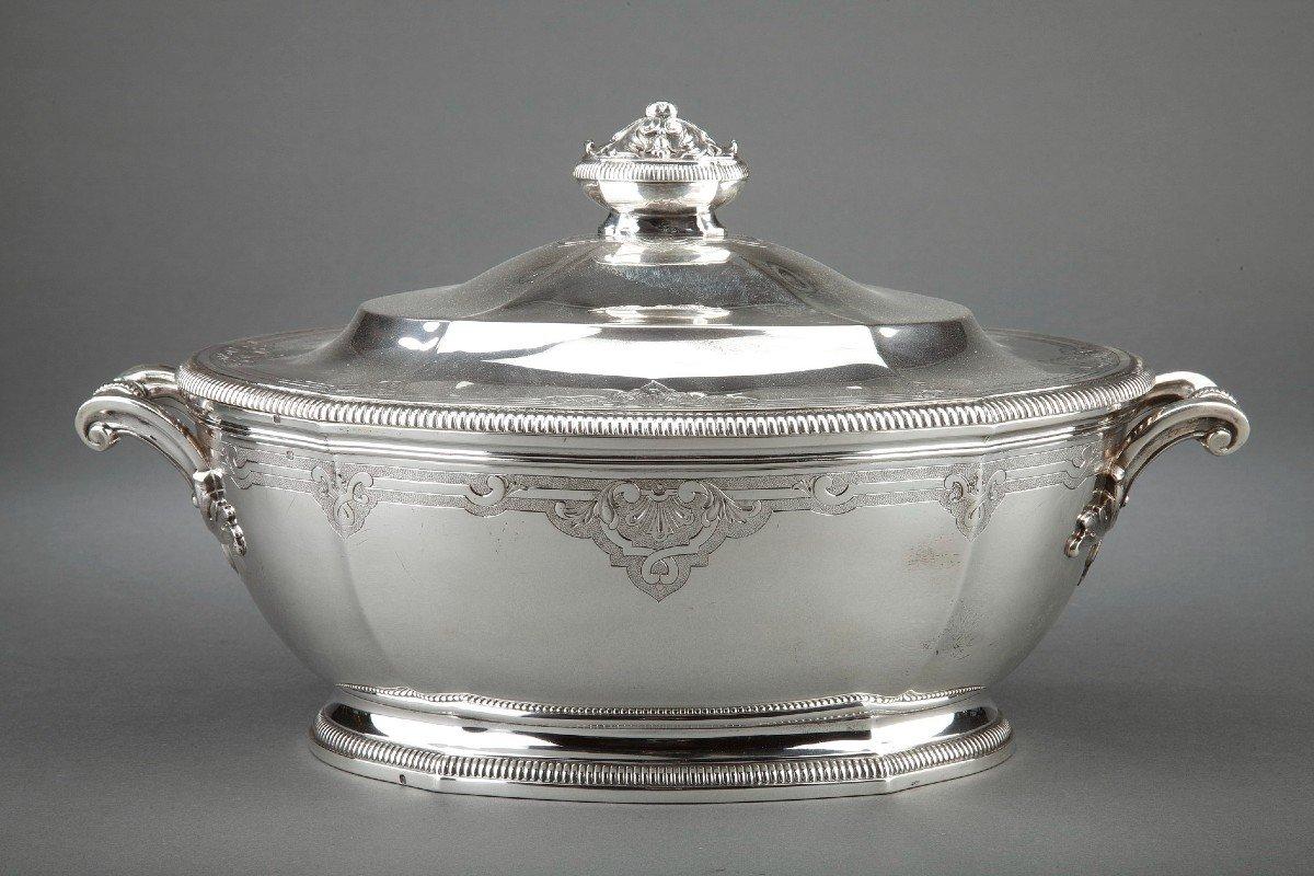 Louis XV Silversmith h. Lapparra - covered soup tureen in solid silver late 19th century For Sale