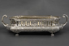 Silversmith of Merit - Rectangular solid silver planter with side handles, 19th
