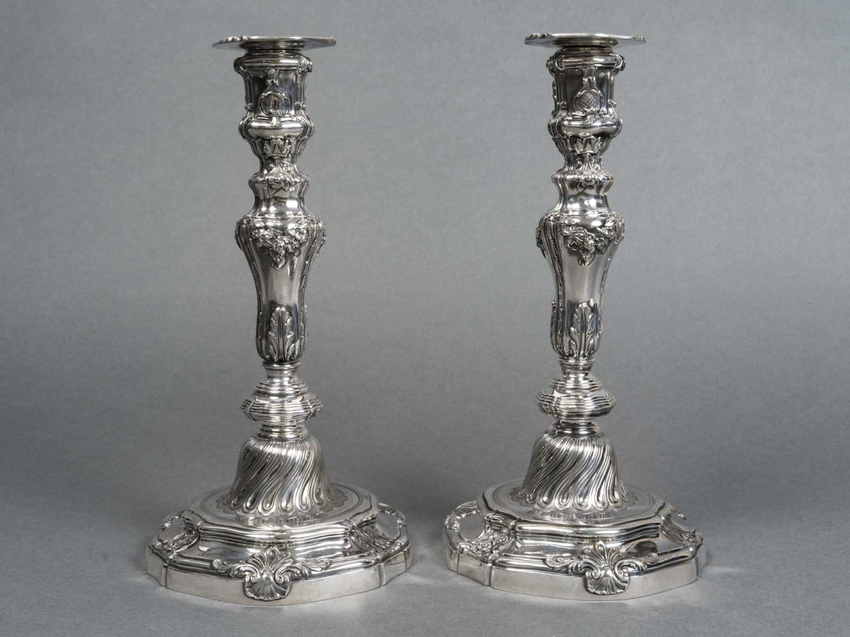 Silberschmied P.F.A. TURQUET - Paar silberne Kerzenleuchter Louis XV - 19. im Angebot 3