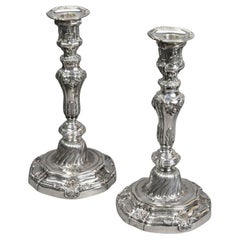 Silversmith P.F.A. TURQUET – Pair of Louis XV silver candlesticks - 19th