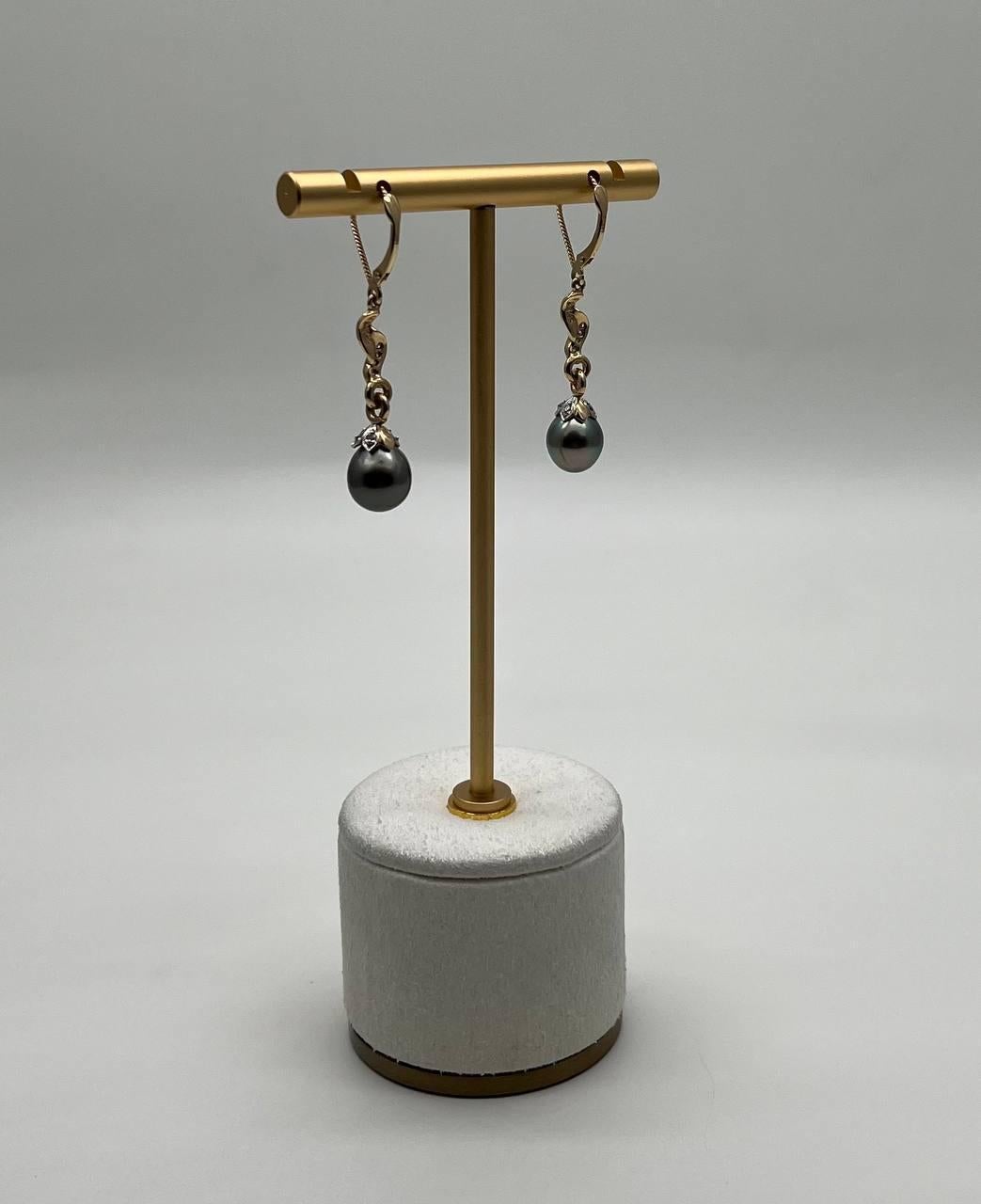 Mixed Cut Silvery Grey Black Tahitian Pearl 14K Yellow Gold Diamond Drop Dangle Earrings For Sale