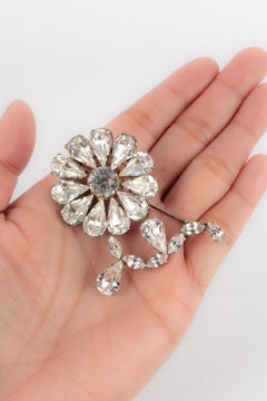 Silvery Metal Vintage Rhinestone Flower Brooch