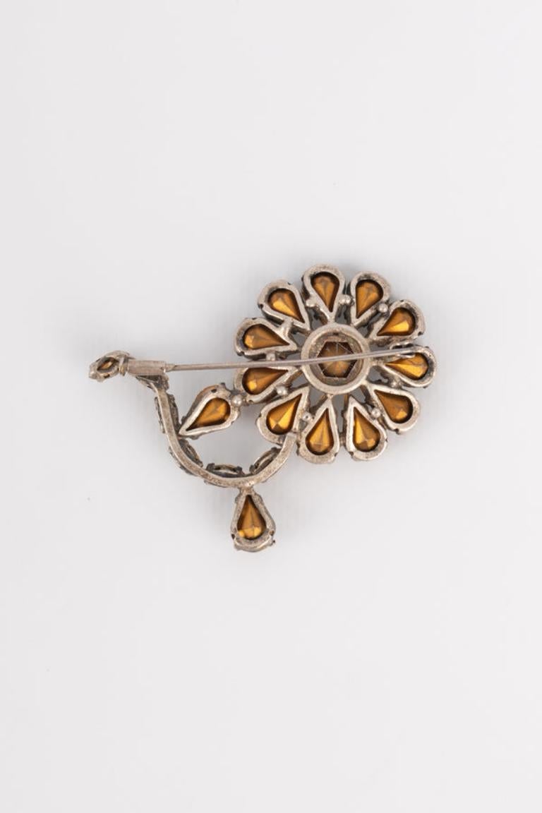 Women's Silvery Metal Vintage Rhinestone Flower Brooch For Sale