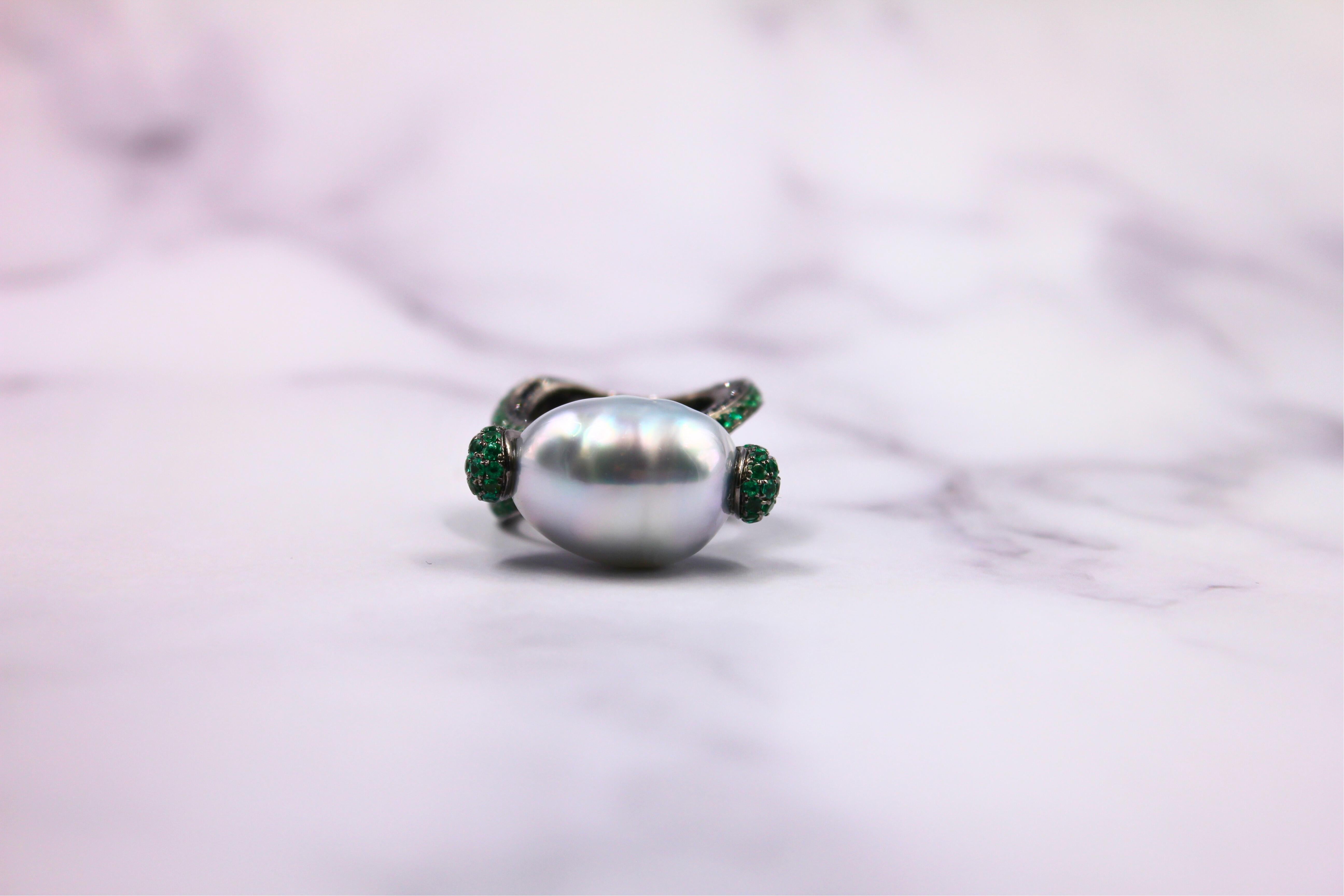 Silvery White Iridescent South Sea Pearl Emerald Diamond Sapphire 18k Gold Ring For Sale 10