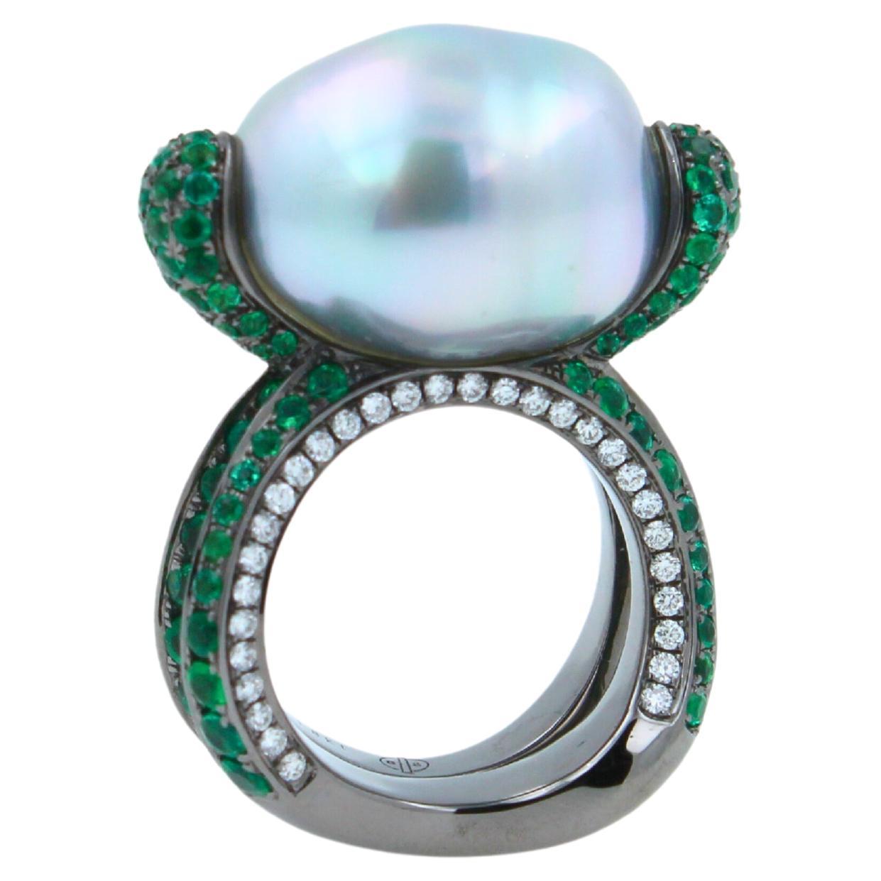 Oval Cut Silvery White Iridescent South Sea Pearl Emerald Diamond Sapphire 18k Gold Ring For Sale