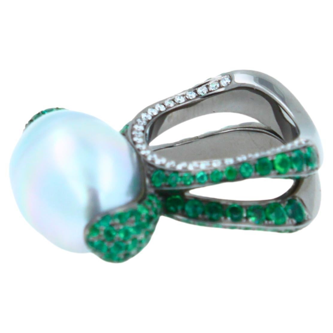 Silvery White Iridescent South Sea Pearl Emerald Diamond Sapphire 18k Gold Ring In New Condition For Sale In Oakton, VA