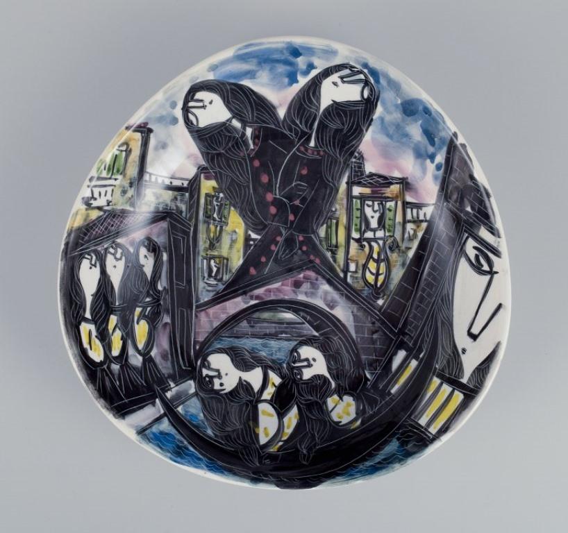 Silvestri, Venice, Italy. Unique ceramic bowl with a cityscape featuring female faces. Hand-decorated.
Signed and dated '55.
Perfect condition.
Dimensions: Diameter 24.0 cm x 5.0 cm.