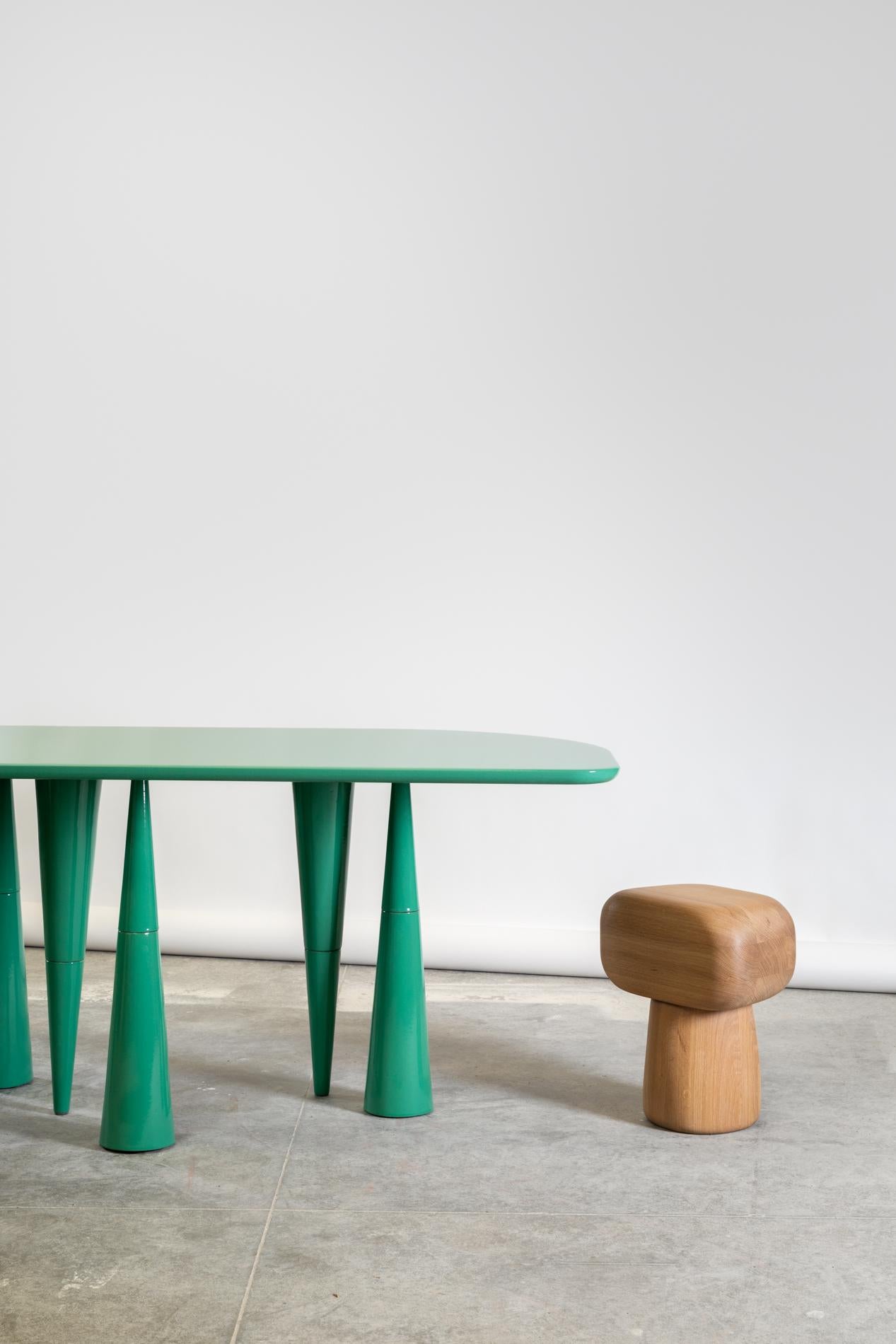 Postmoderne Table de salle à manger Silvette en édition limitée par Moure Studio en vente