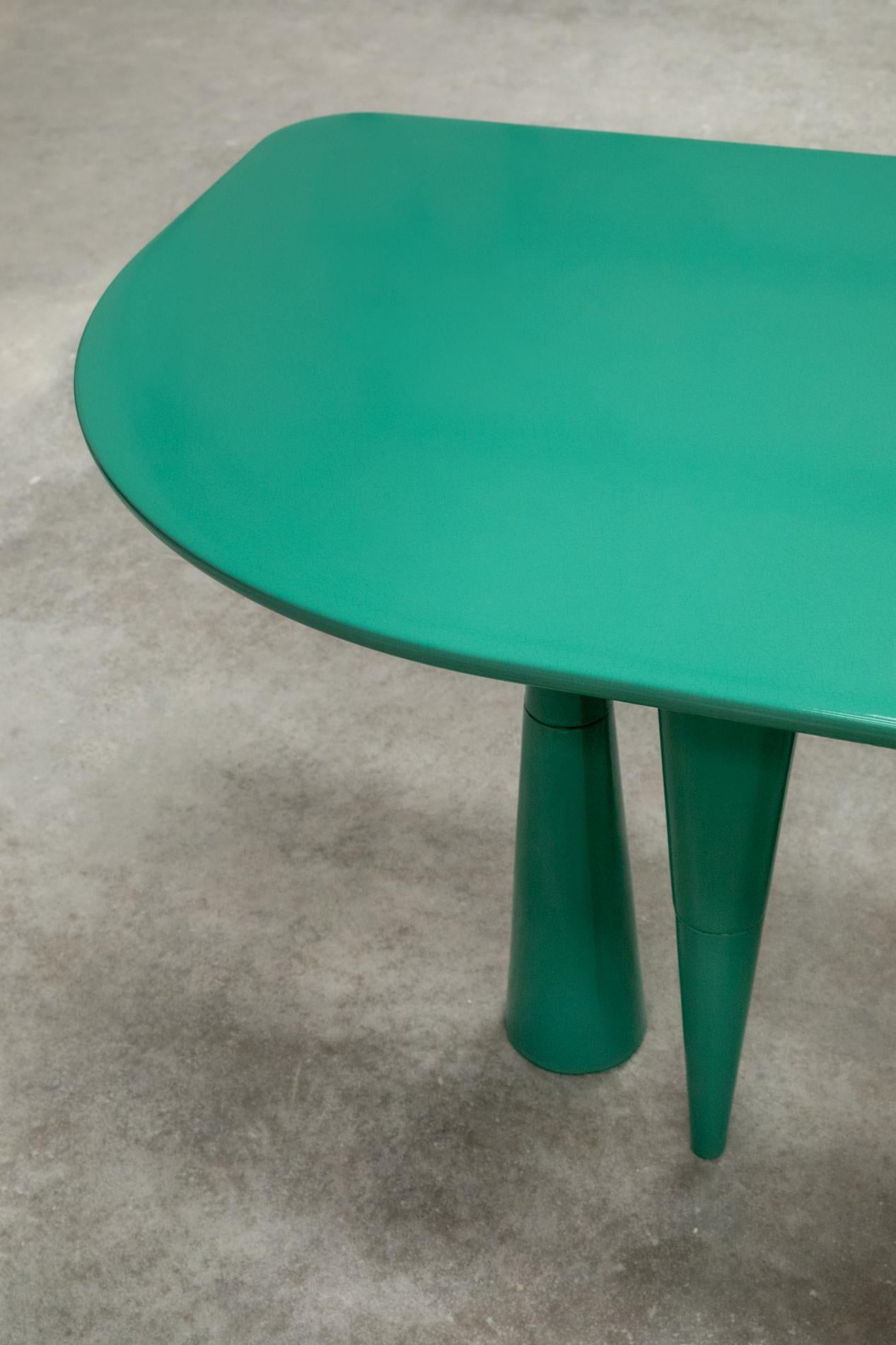 Lave Table de salle à manger Silvette en édition limitée par Moure Studio en vente