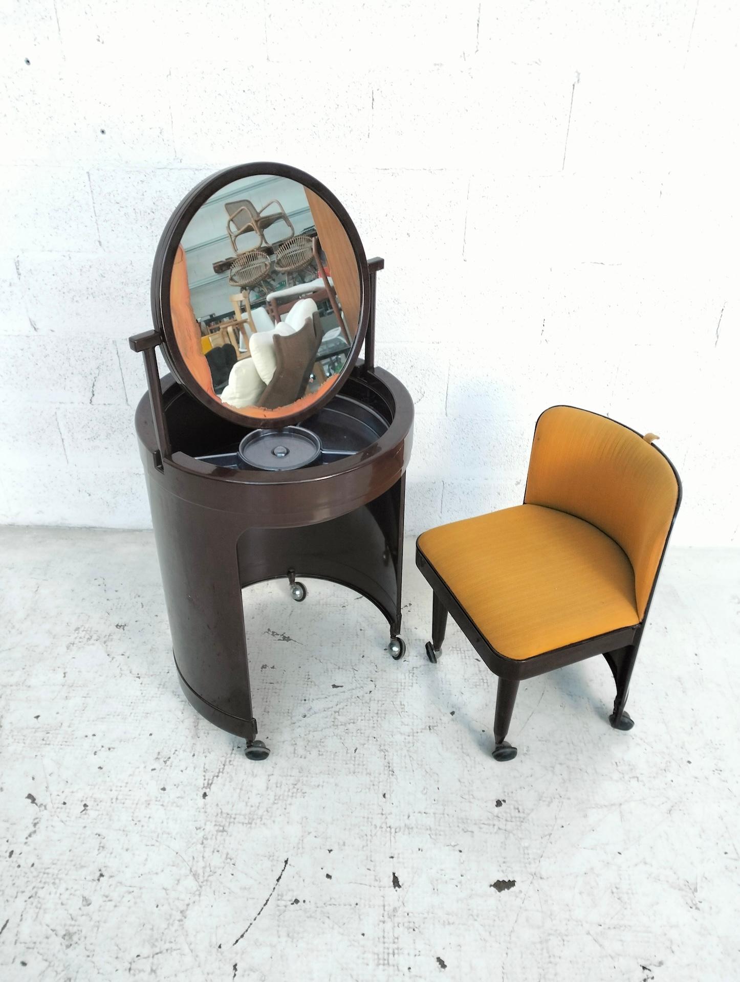 Silvi Vanity table on wheels  by Studio Kastilia, 1970s For Sale 6