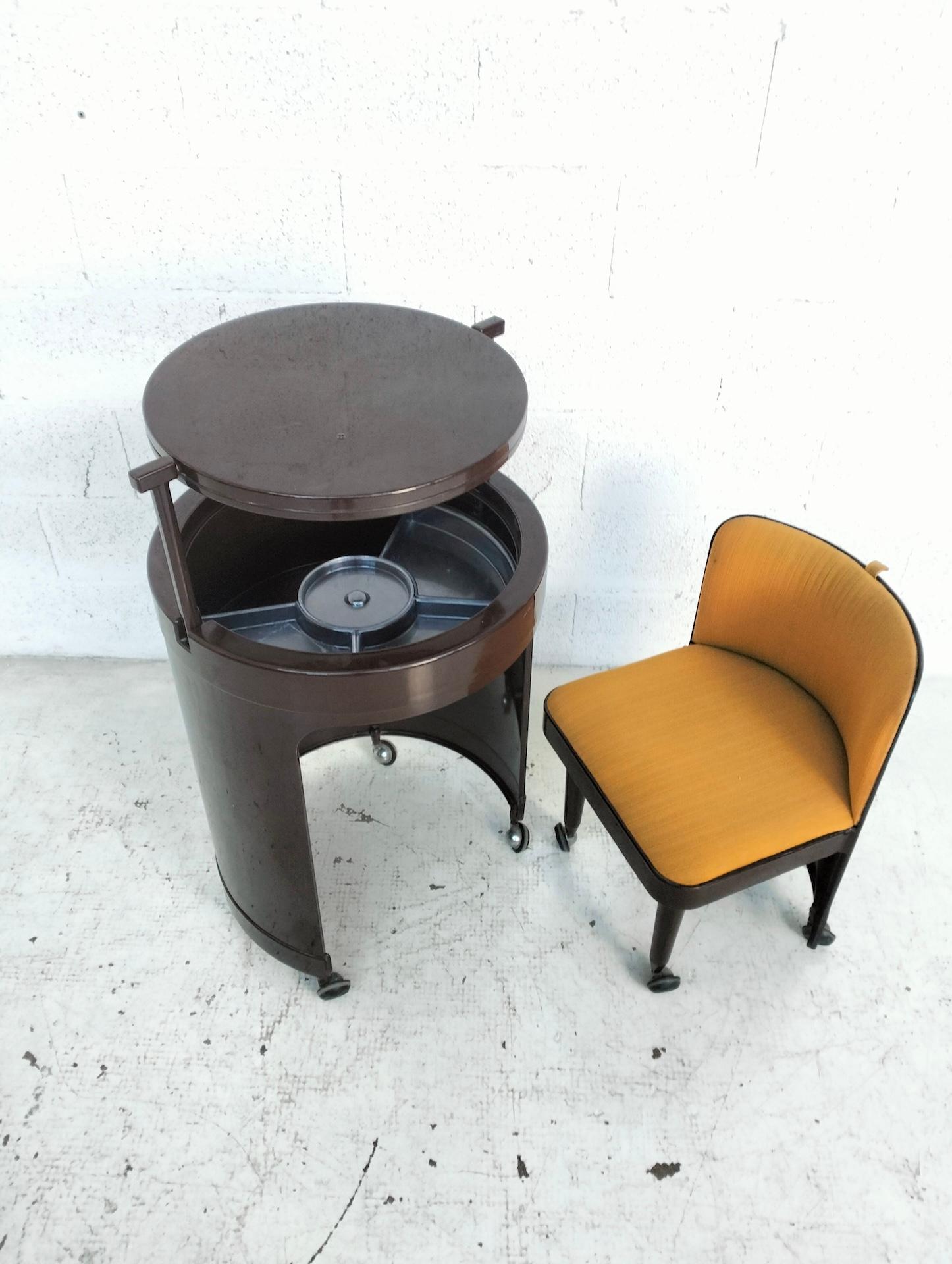 Italian Silvi Vanity table on wheels  by Studio Kastilia, 1970s For Sale