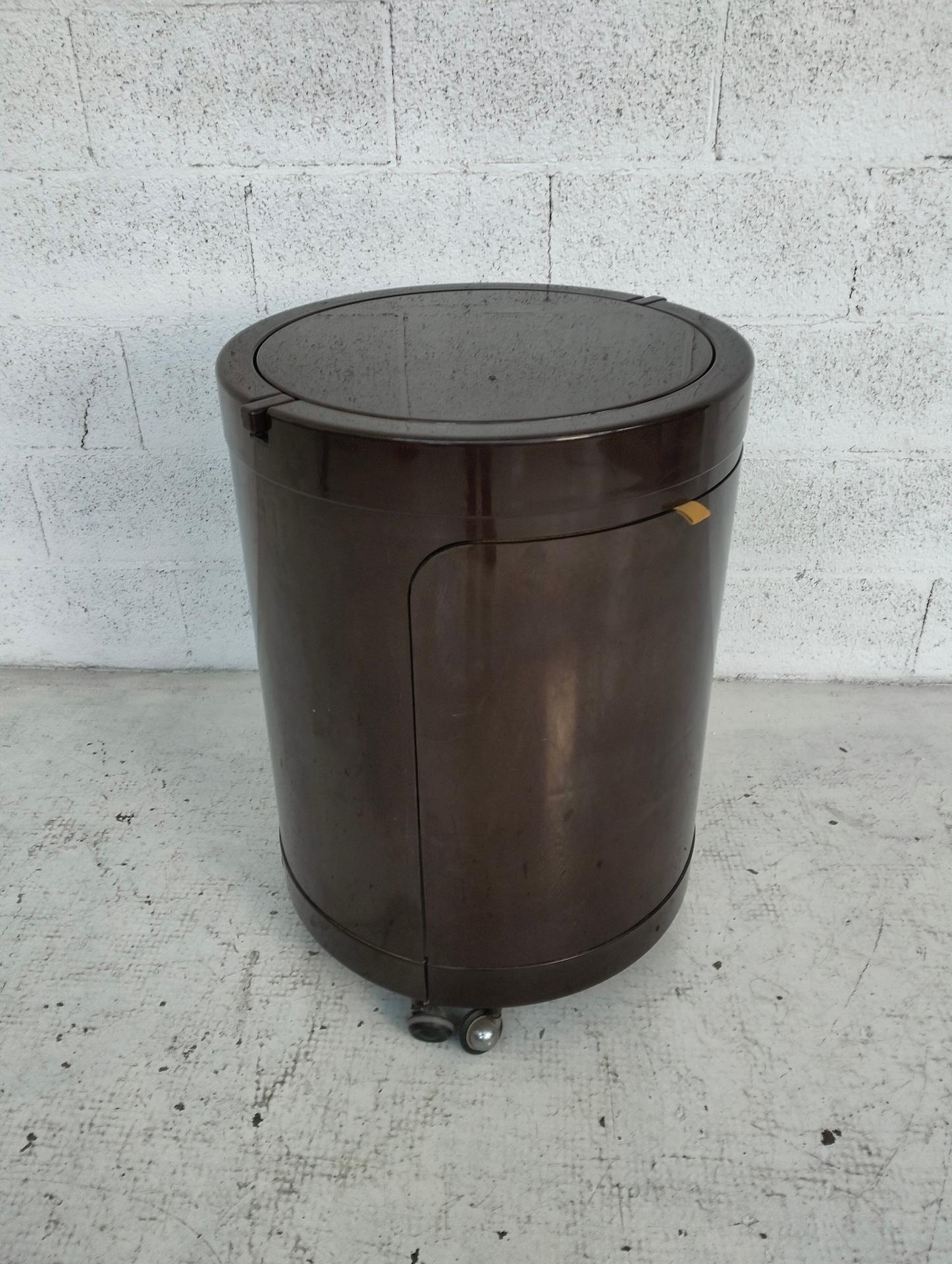 Silvi Vanity table on wheels  by Studio Kastilia, 1970s For Sale 1