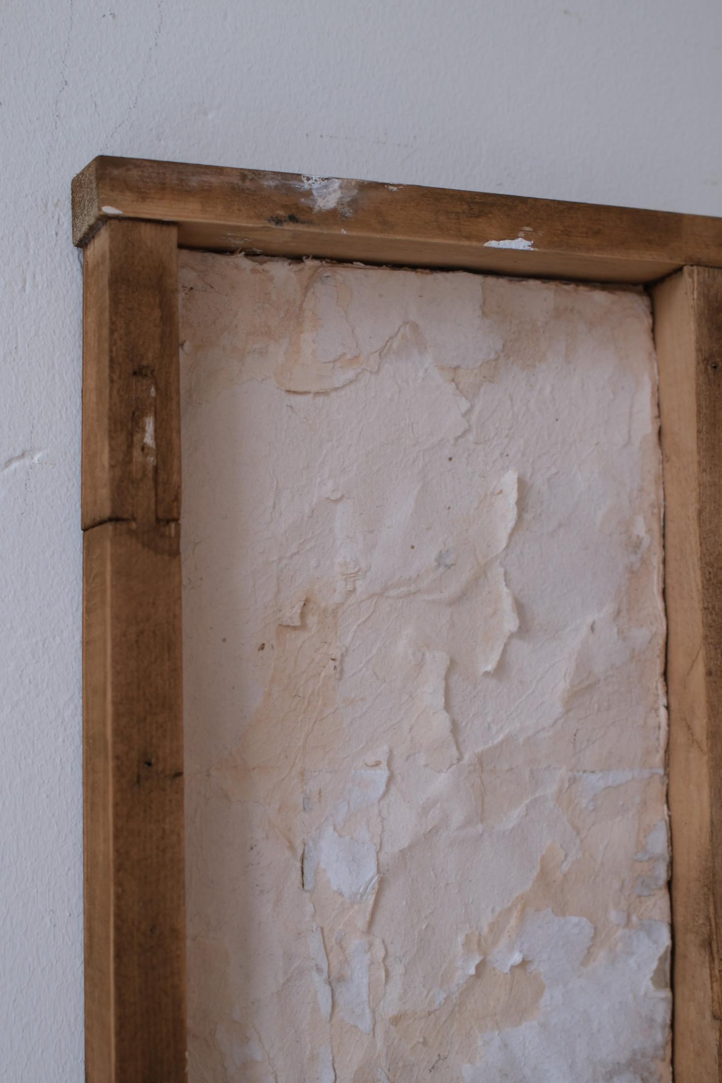 Silvia De Marchi (née en 1967 à Melzo, Italie) est une artiste peintre italienne actuellement basée en Italie et représentée par la Grège Gallery. Sa pratique artistique reflète une exploration profonde de la matérialité et de l'expérience
