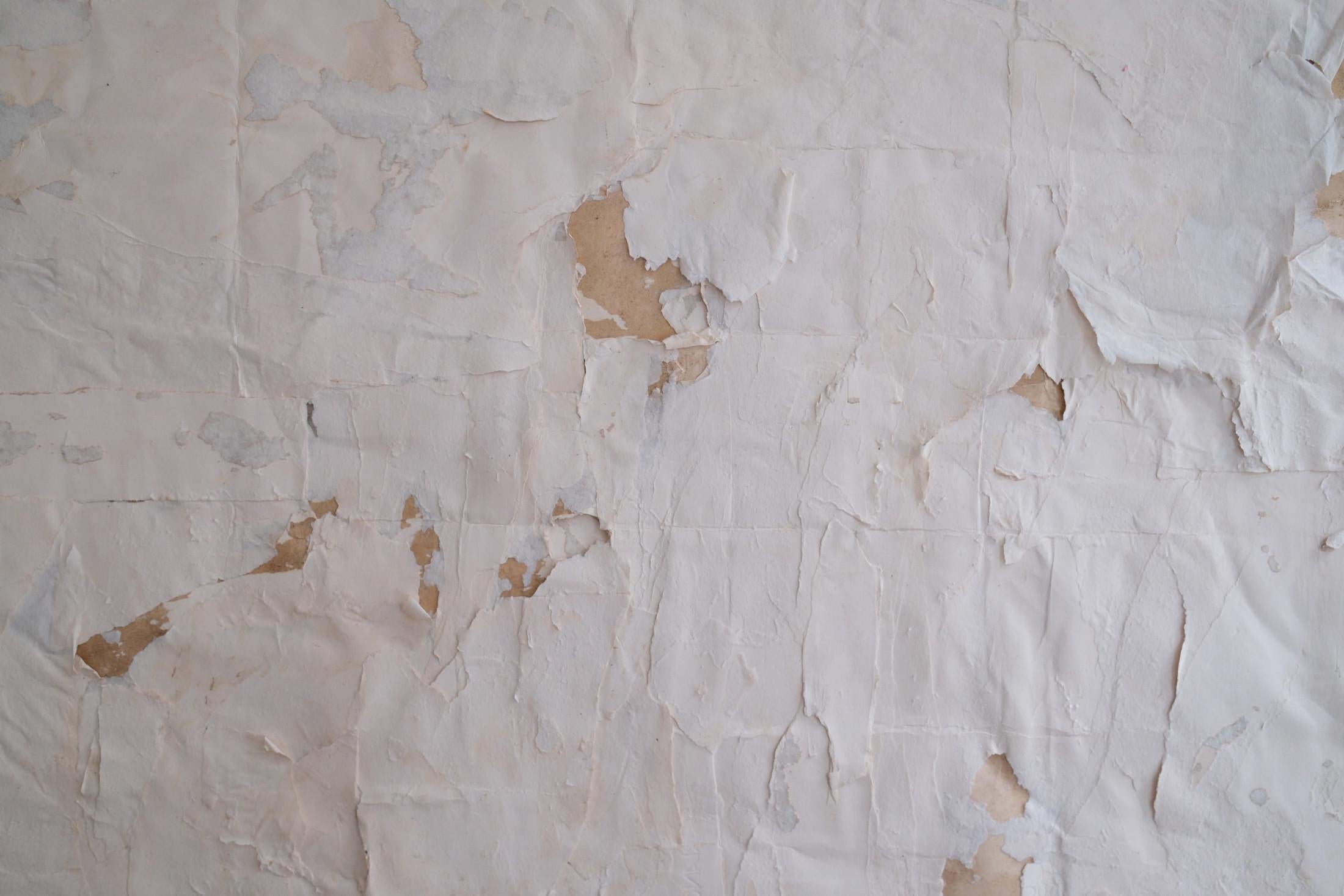 Minimalist White Paper work 2024 - 'Impronta 05' - Gray Abstract Drawing by Silvia De Marchi
