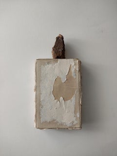 Minimalist White Paper Work with a Stone, 2024 - 'Montagne Acque Rocce 01'