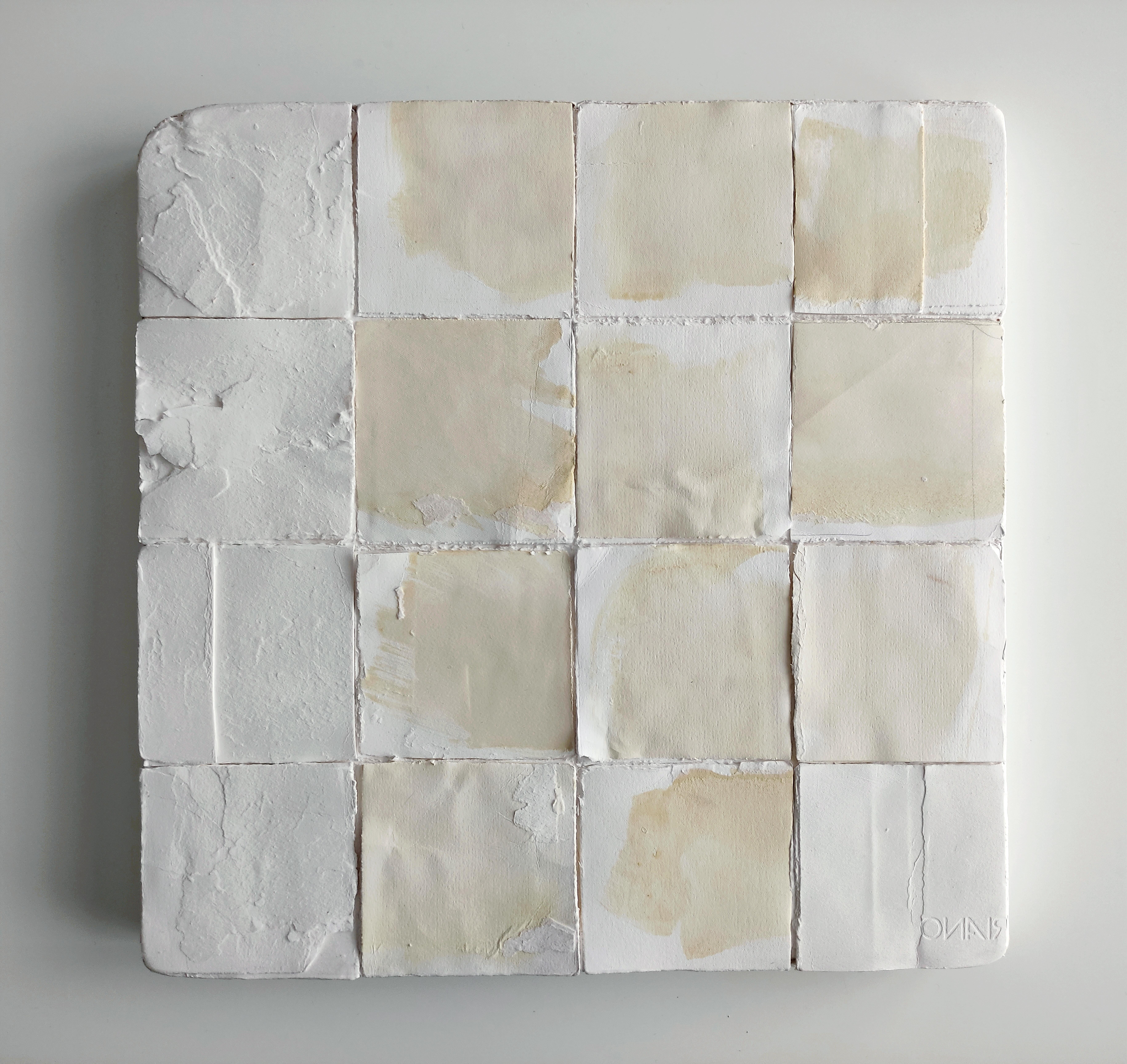Peinture abstraite blanche texturée de l'artiste italienne Silvia De Marchi 2024