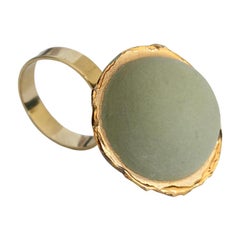 Silvia Guarnieri, bague en porcelaine verte opaque