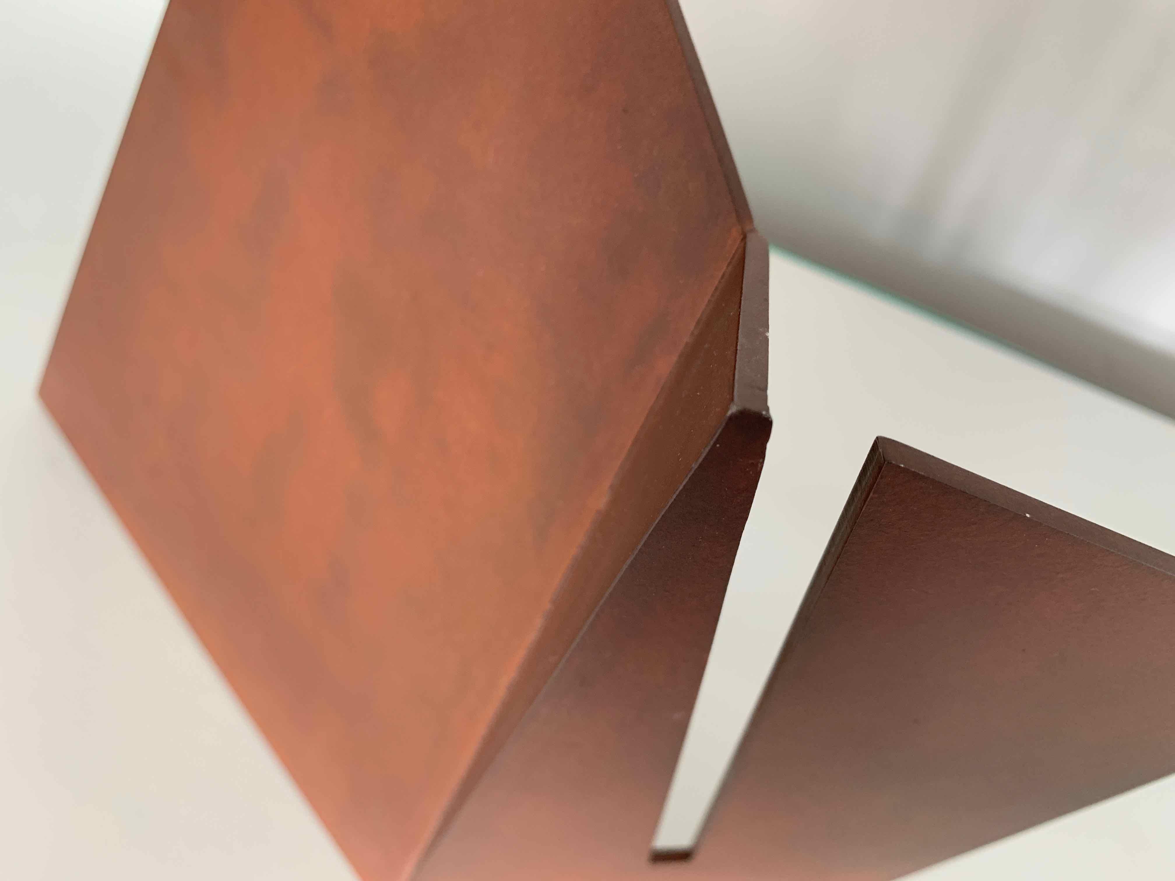 Fold with Fissure: Gusseisen-Skulptur von Silvia Lerin 9
