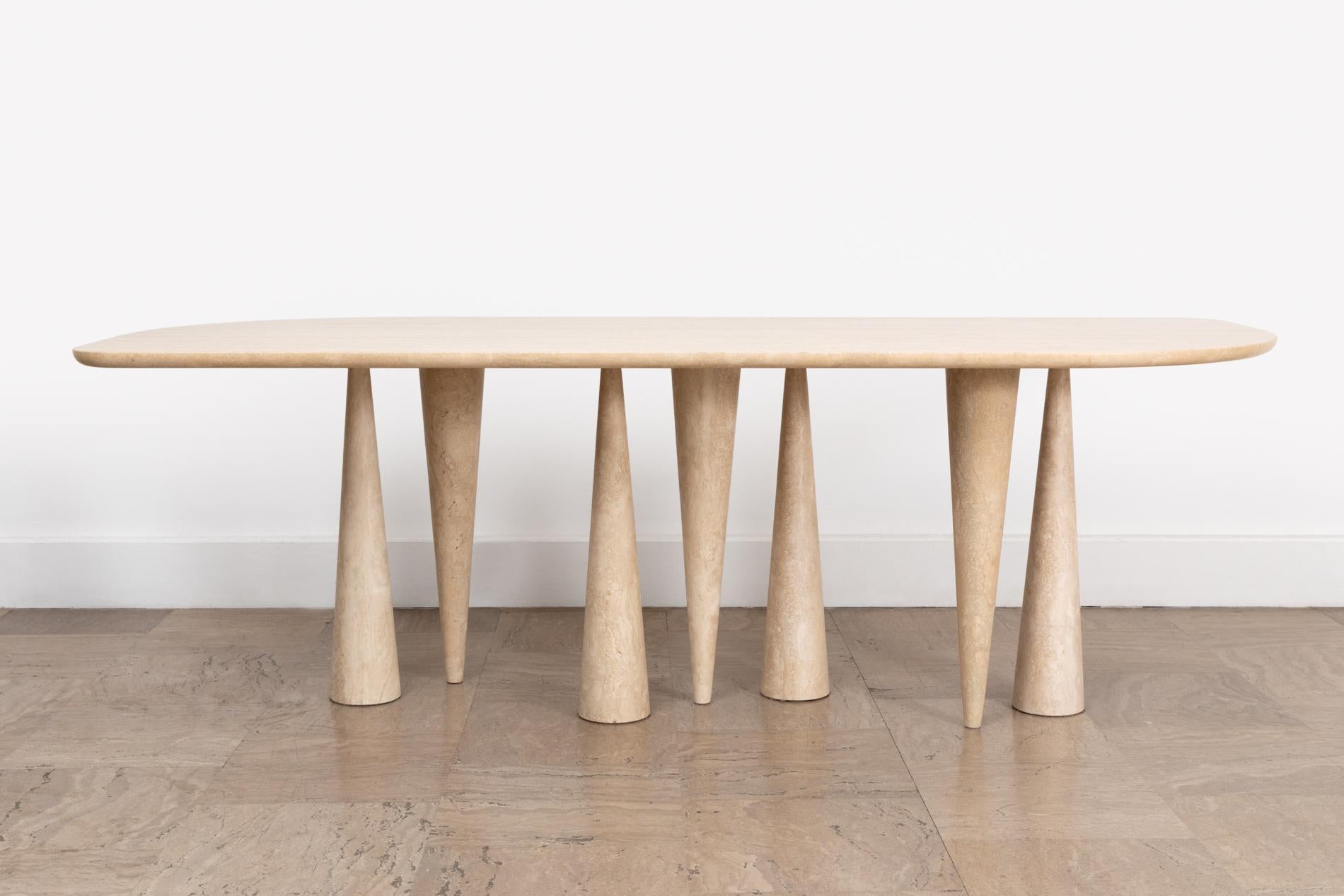 Silvia Medium Dining Table by Moure Studio In New Condition For Sale In Geneve, CH