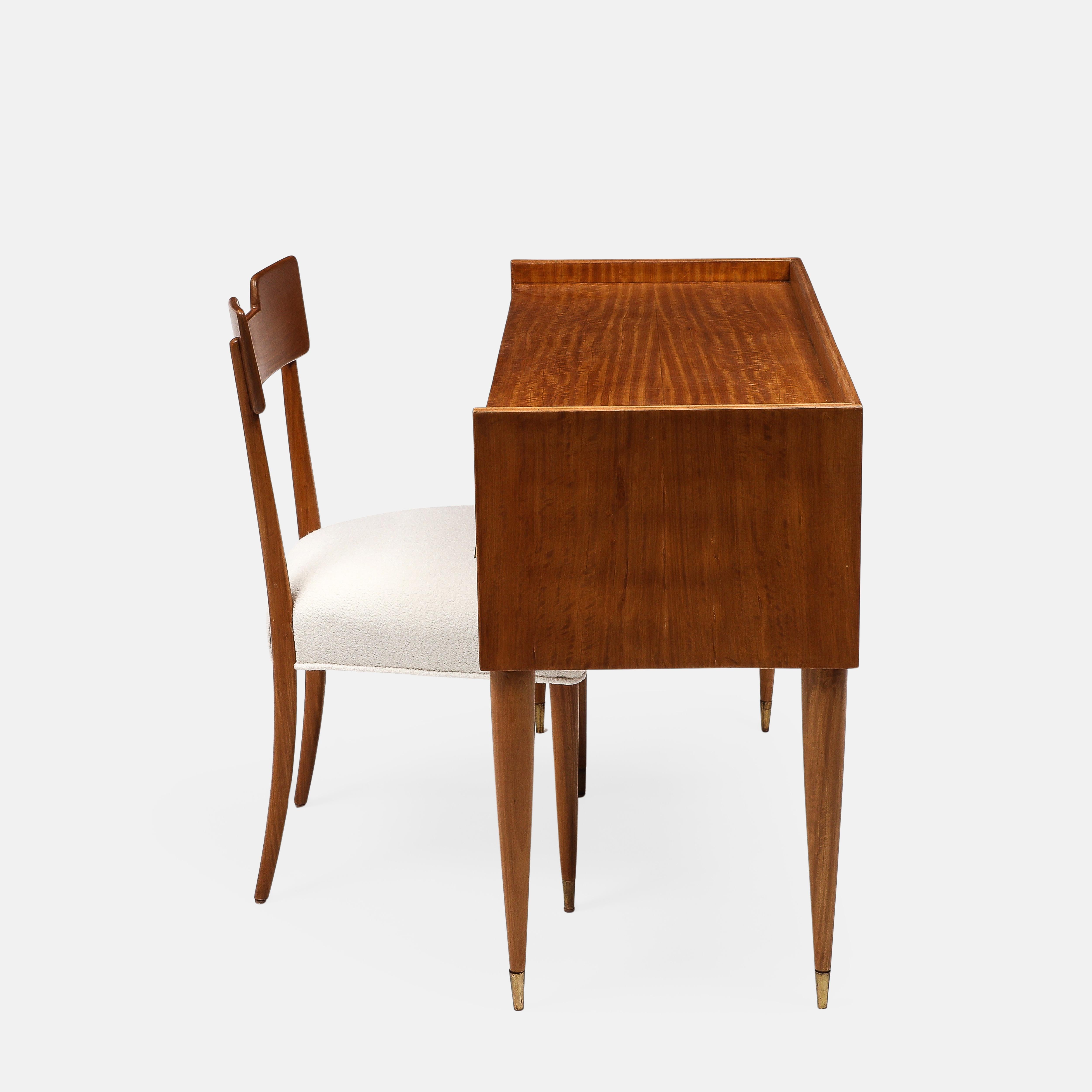 Mid-Century Modern Silvio Cavatorta Birch Desk and Matching Chair in Ivory Bouclé, Italy, 1940s For Sale
