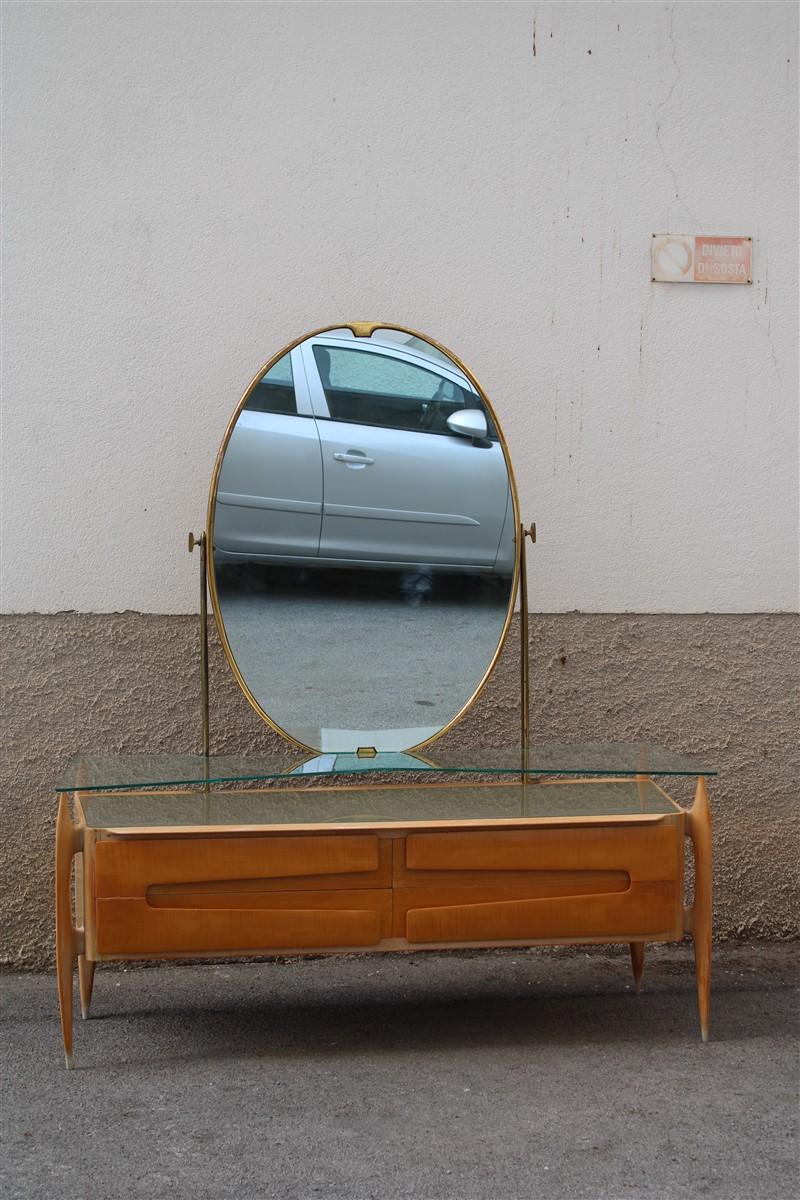 Silvio Cavatorta Chest of Drawers in Maple with Mirror and Brass Mid-Century For Sale 5