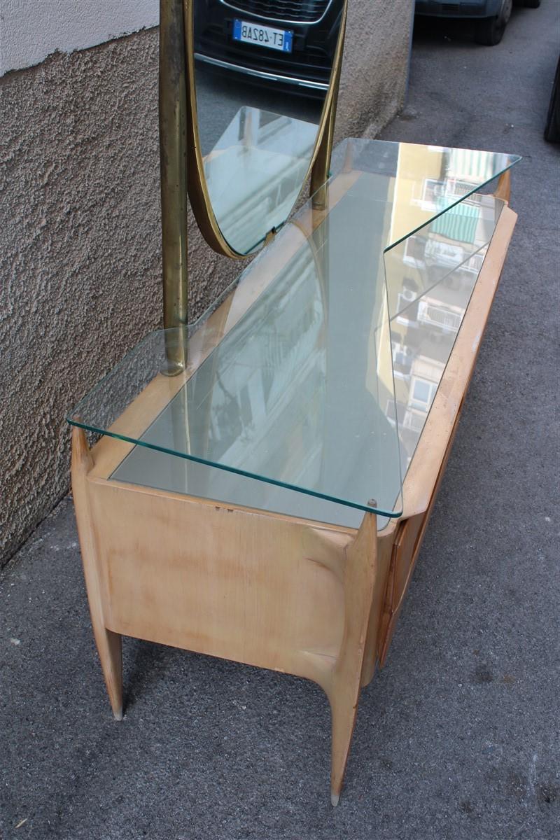 Silvio Cavatorta Chest of Drawers in Maple with Mirror and Brass Mid-Century For Sale 9