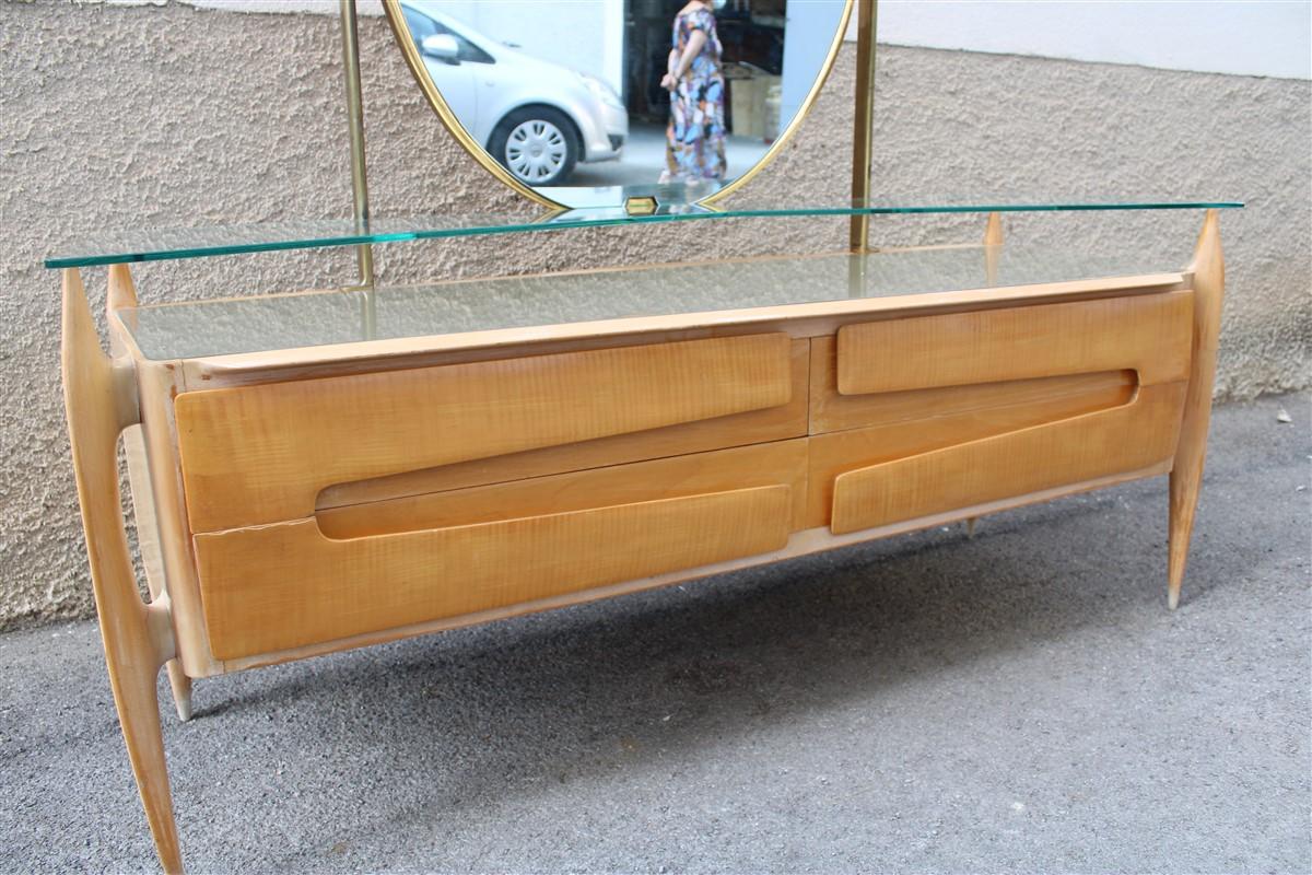 Silvio Cavatorta Chest of Drawers in Maple with Mirror and Brass Mid-Century For Sale 12