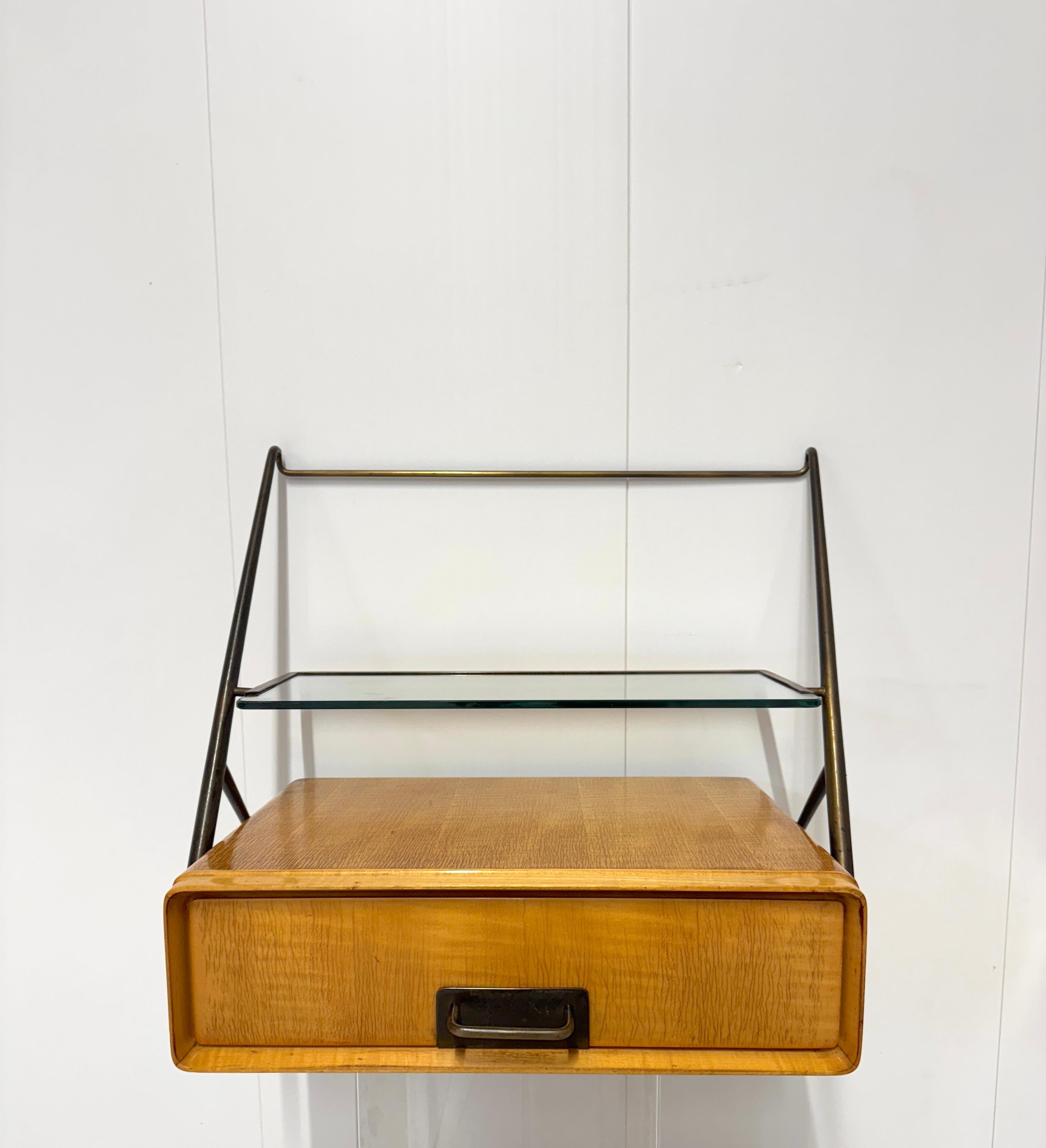 Silvio Cavatorta, Coppia di comodini pensili, anni '50 In Good Condition For Sale In Rivoli, IT