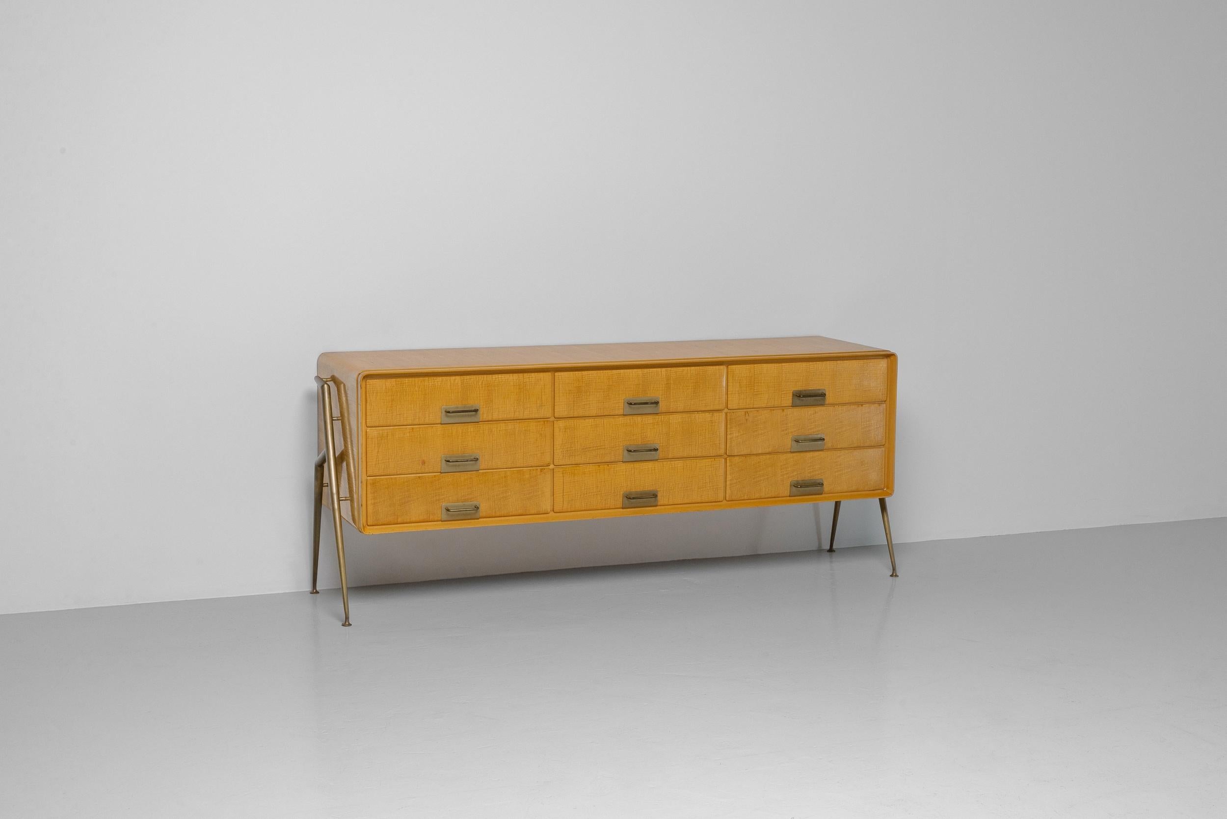 Silvio Cavatorta drawer cabinet in maple Italy 1958 In Good Condition In Roosendaal, Noord Brabant