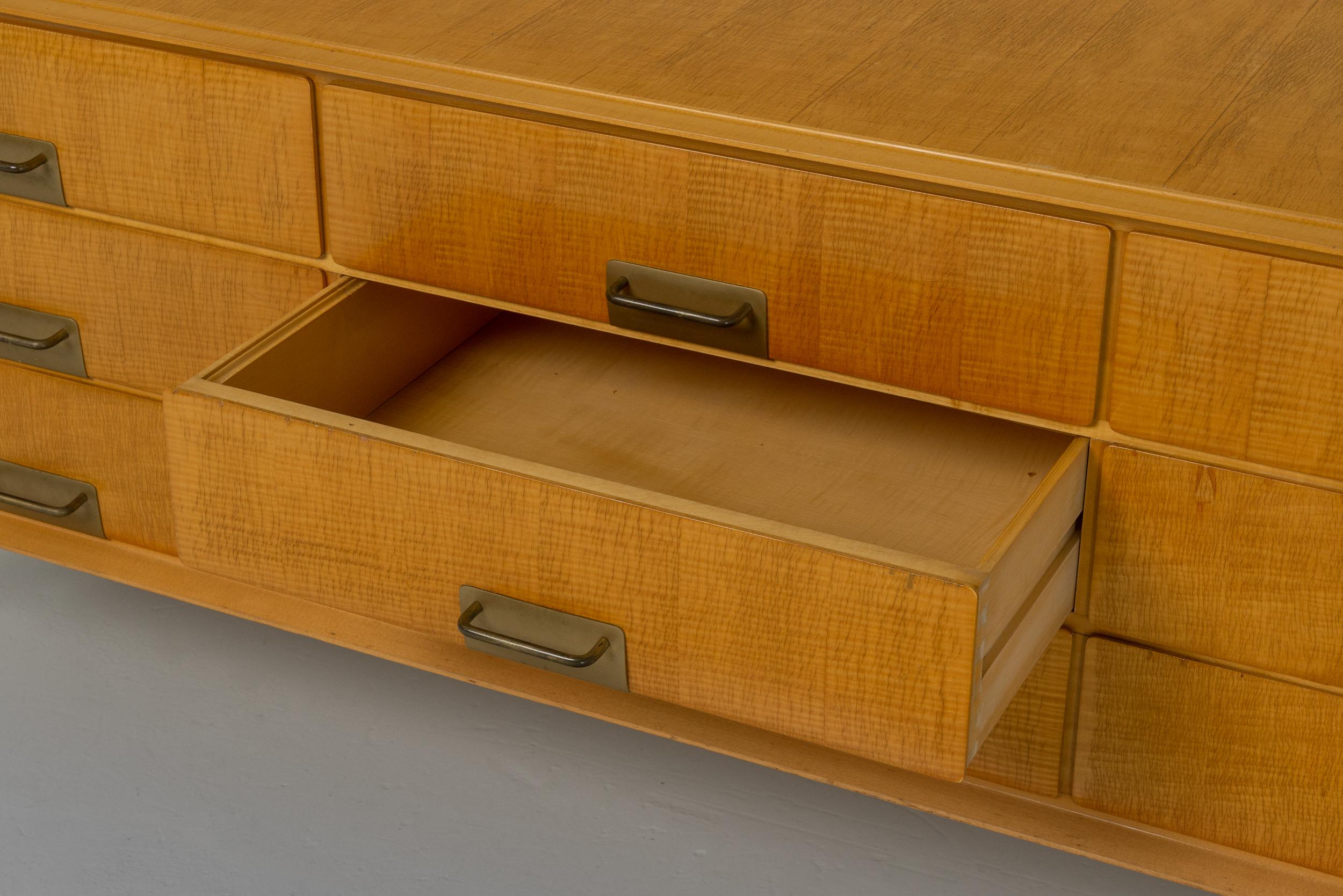 Silvio Cavatorta drawer cabinet in maple Italy 1958 2
