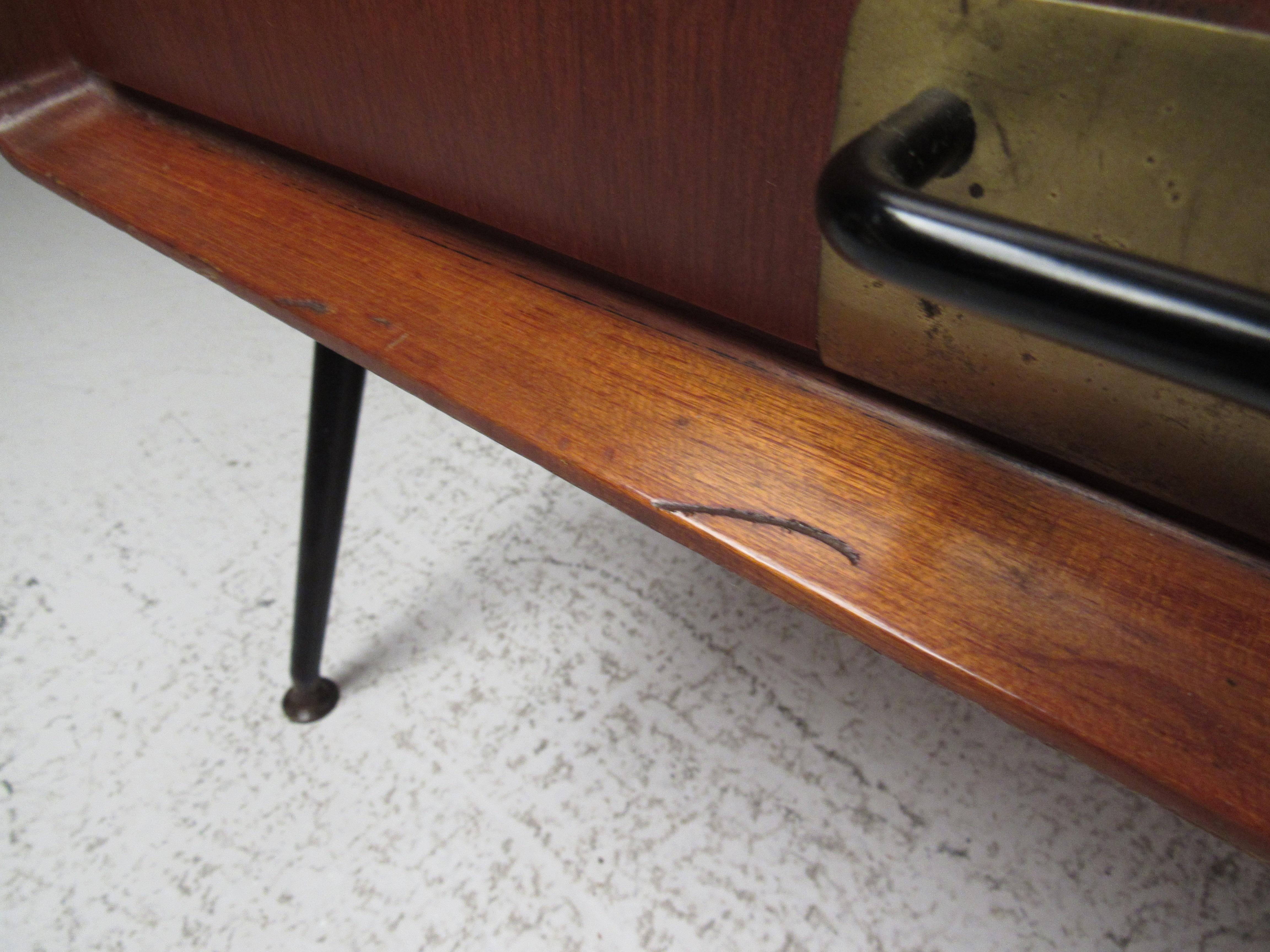 Commode/lavabo Silvio Cavatorta avec miroir pivotant 1