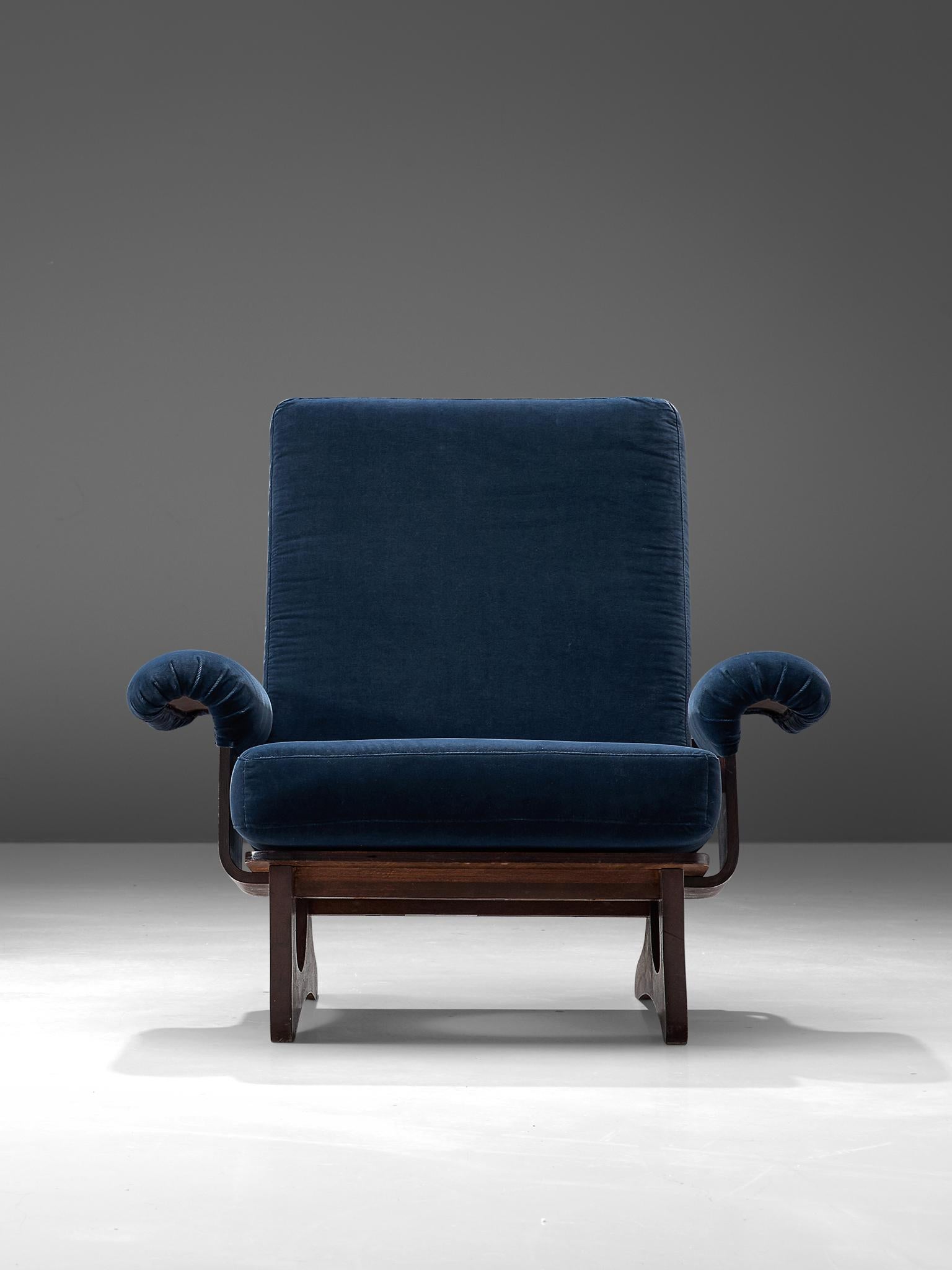 Silvio Cavatorta Lounge Chair in Blue Velvet In Good Condition In Waalwijk, NL