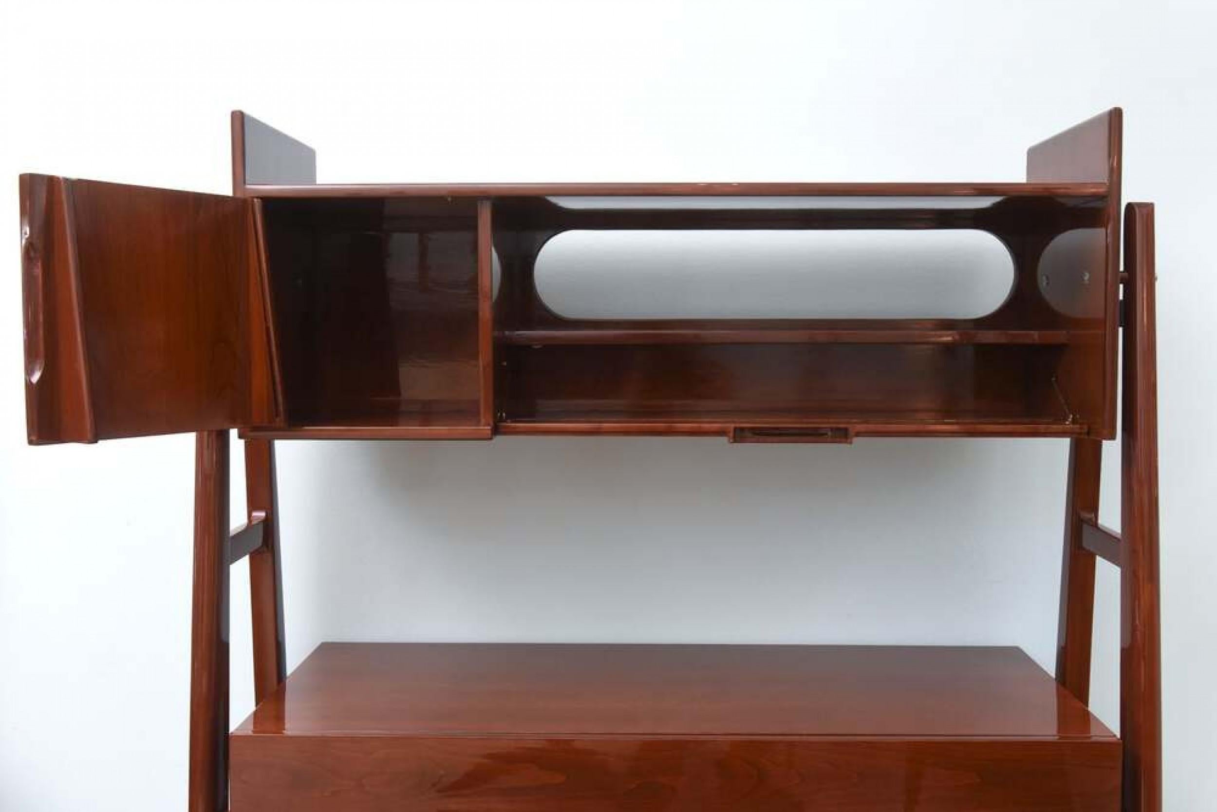 Silvio Cavatorta Mid-Century Italian Modern Mahogany Cabinet / Bookcase For Sale 4