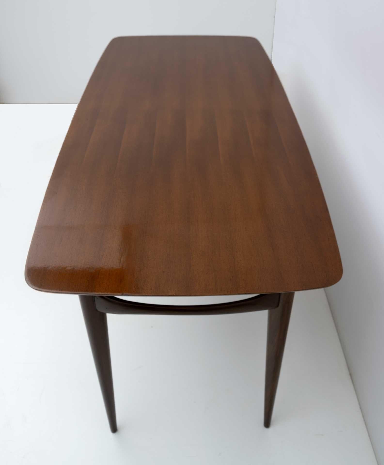 Mid-Century Modern Silvio Cavatorta Mid-century Modern Italian Dining Table, 1960s For Sale