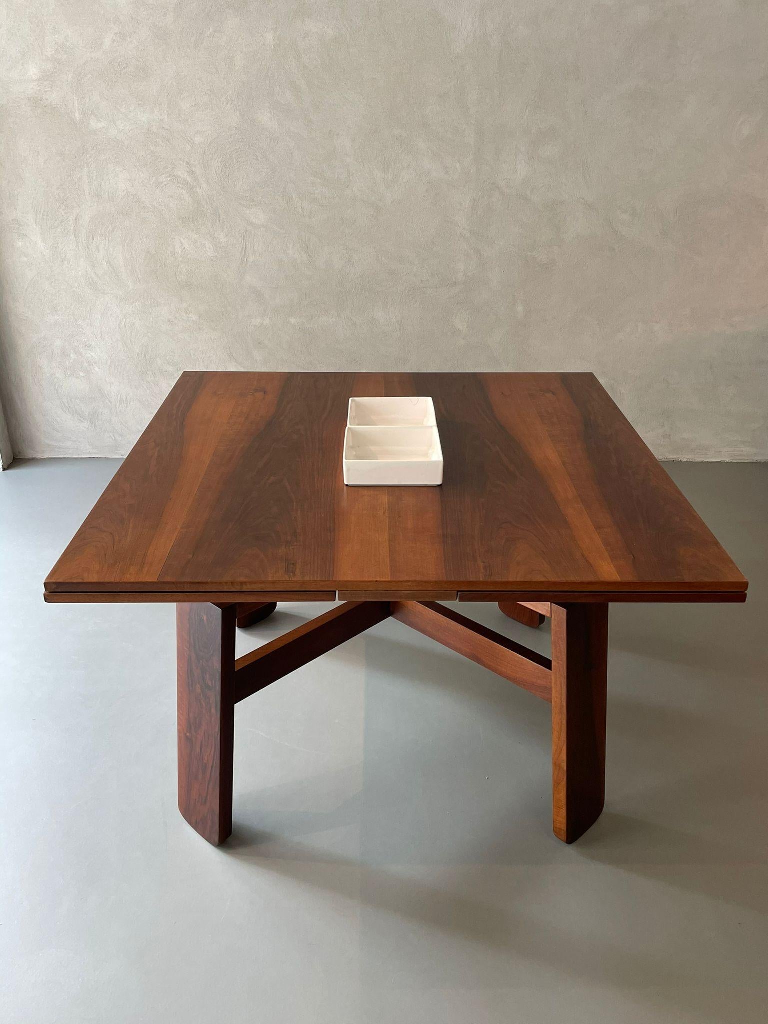 Silvio Coppola Bernini Extendable Square Dinning Table Walnut, Italy, 1964 In Excellent Condition In Catania, IT