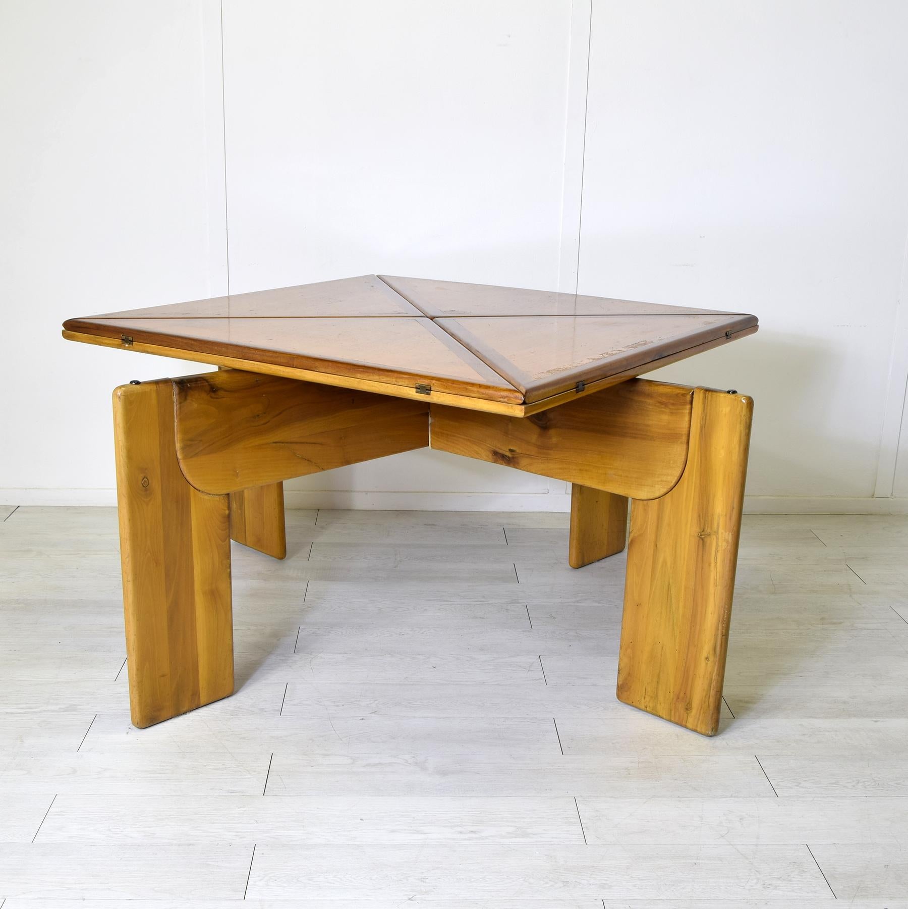 Silvio Coppola Big Foot square table for Bernini 1960s. In Good Condition For Sale In bari, IT