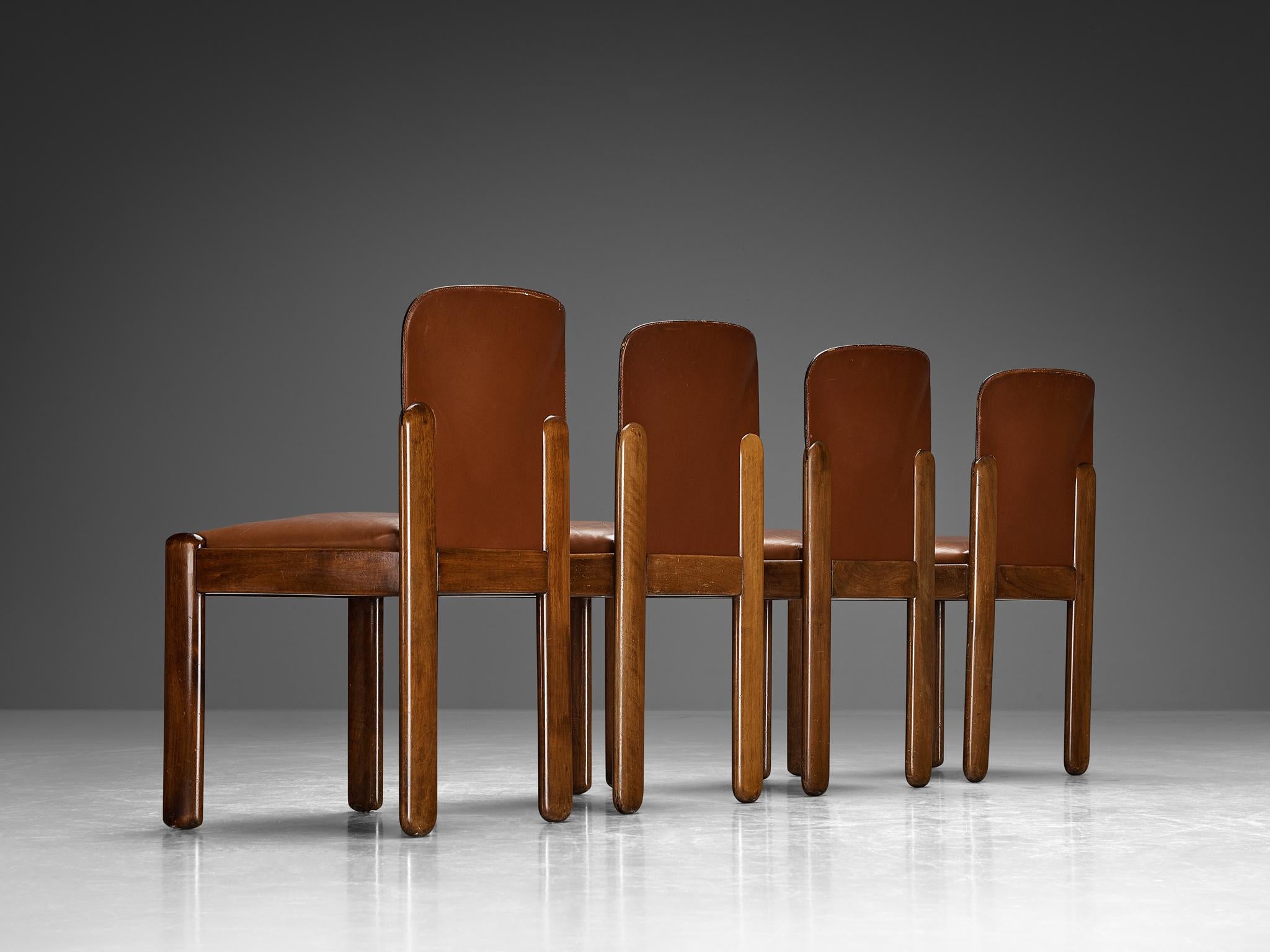 Silvio Coppola für Bernini Satz von vier Esszimmerstühlen aus braunem Leder  (Mitte des 20. Jahrhunderts) im Angebot