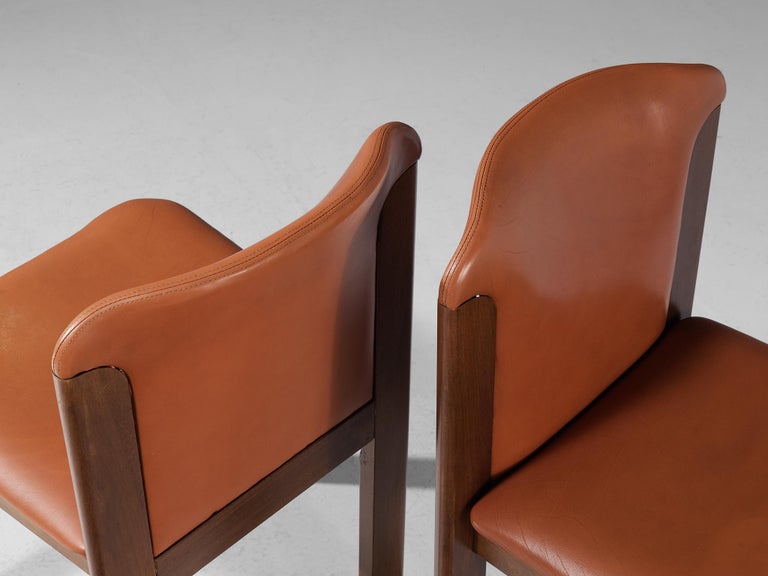 Italian Silvio Coppola for Bernini Set of four Dining Chairs in Leather and Walnut For Sale