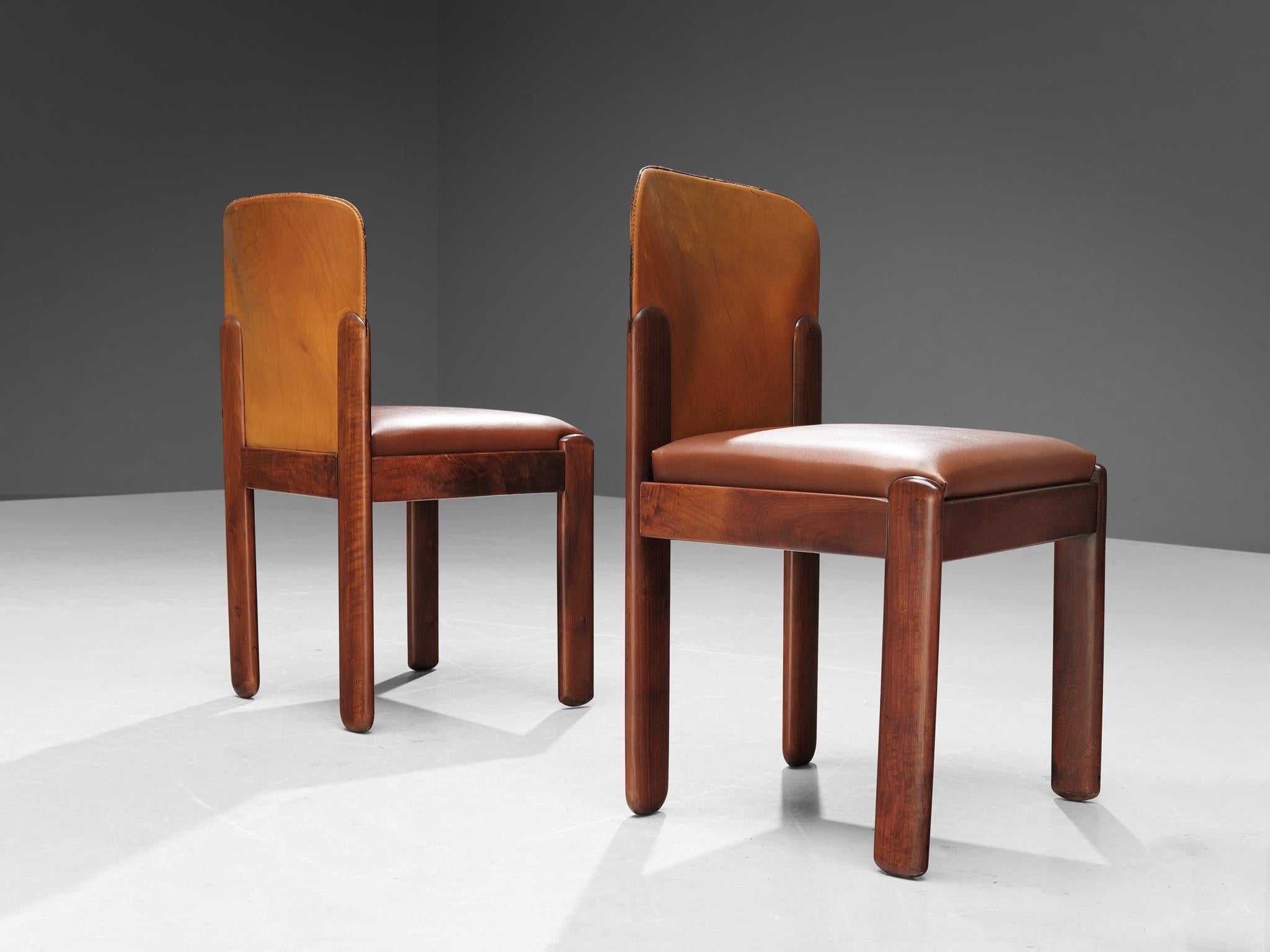 Mid-20th Century Silvio Coppola for Bernini Set of Twelve Dining Chairs in Leather