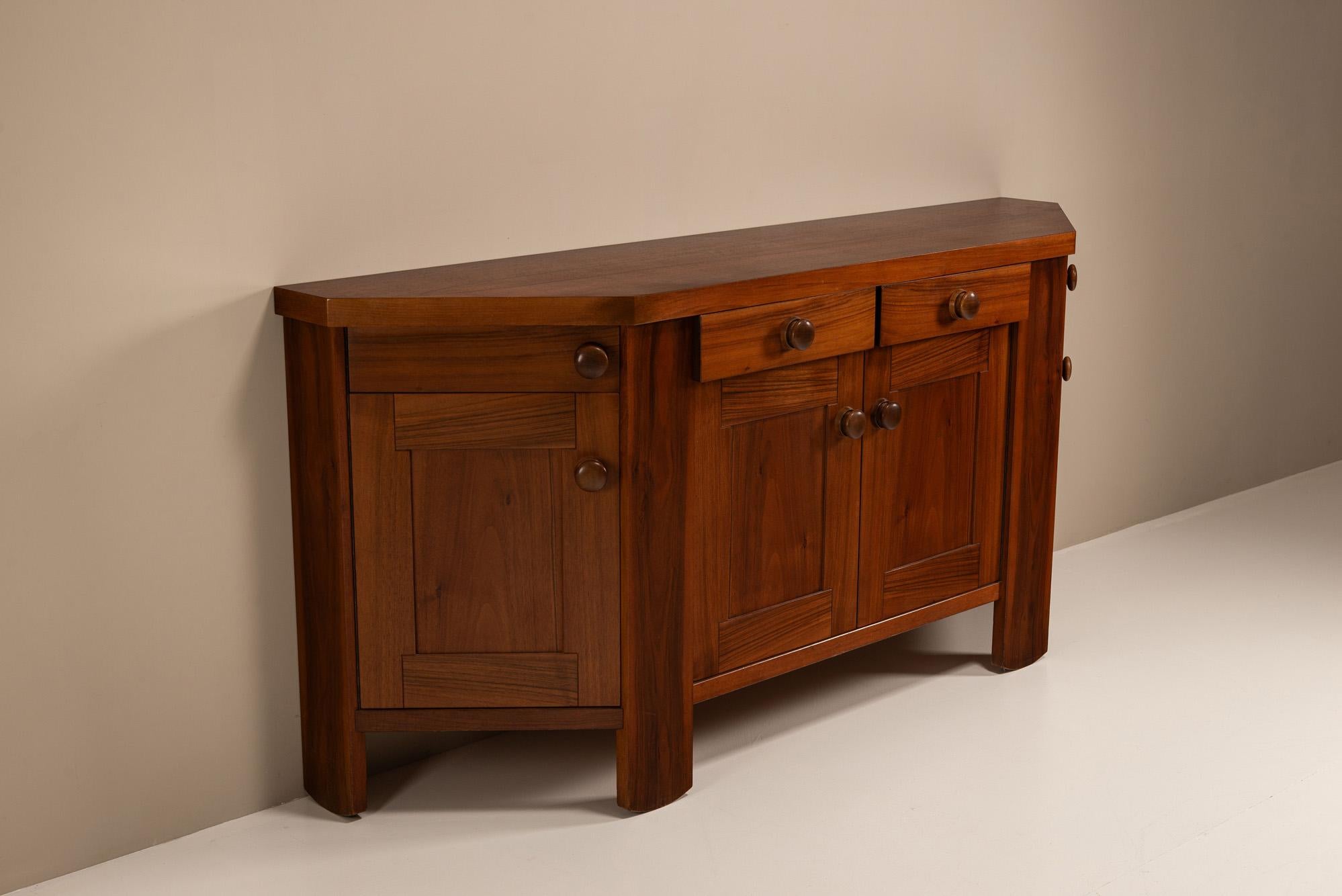 Silvio Coppola Sideboard in Walnut or Bernini, Italy 1970s In Good Condition For Sale In Hellouw, NL