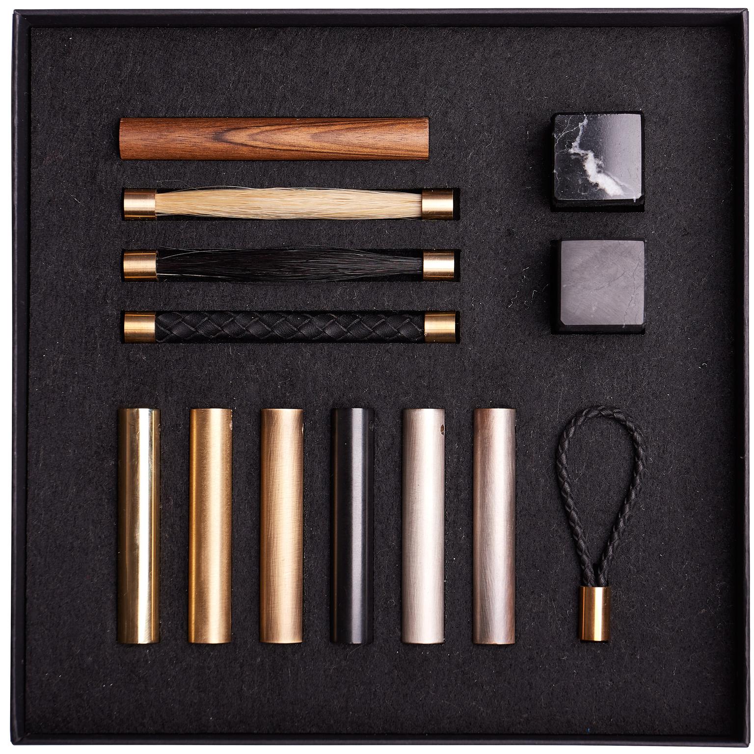 This Coffret of Samples presents a Careful Selection of Materials and Finishes mainly in use in our Collection

Materials: 
Machined brass, braided leather, mongoy wood, horsehair, Marquina marble.

Brass finishes: 
Polished brass / brushed