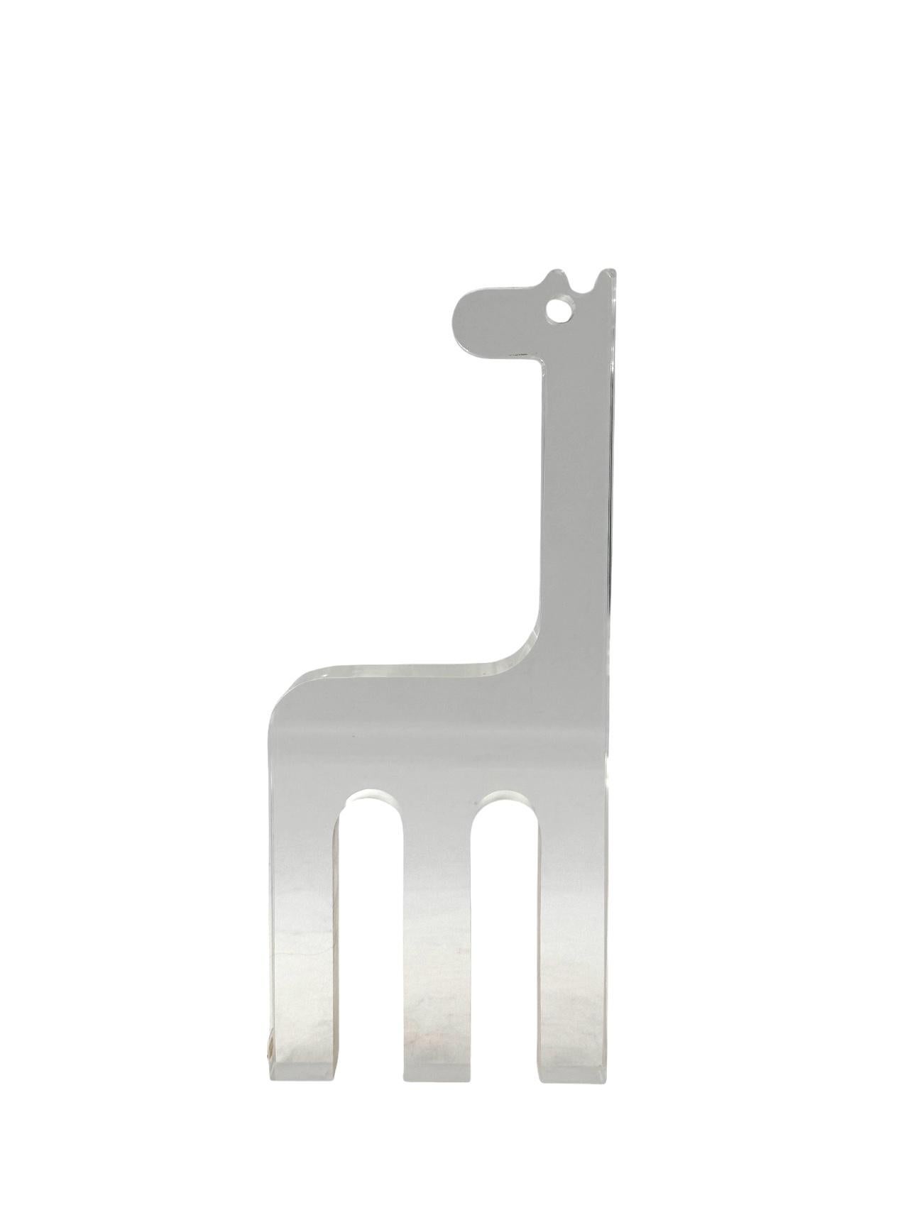 Silvio Russo, escultura jirafa de lucite, Guzzini Italia años 70 en venta 3