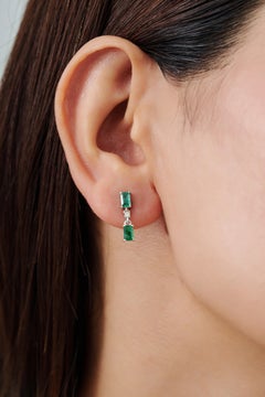Pendientes colgantes geométricos de esmeralda y diamantes Silvorra de 1,18 ct en plata de ley