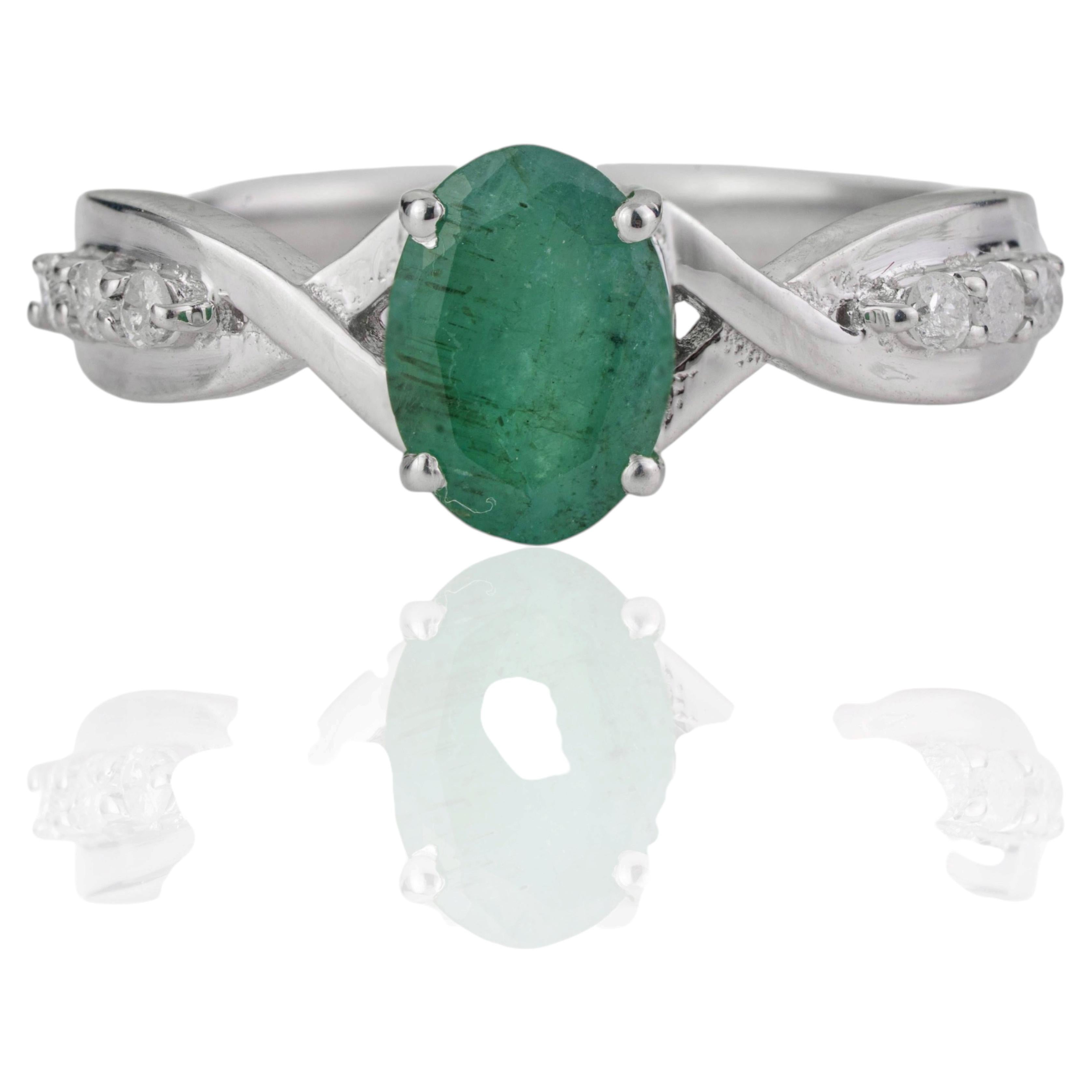 Silvorra 1.34ct Oval Emerald & Diamond Twisted Infinity Shank Ring in 925 Silver